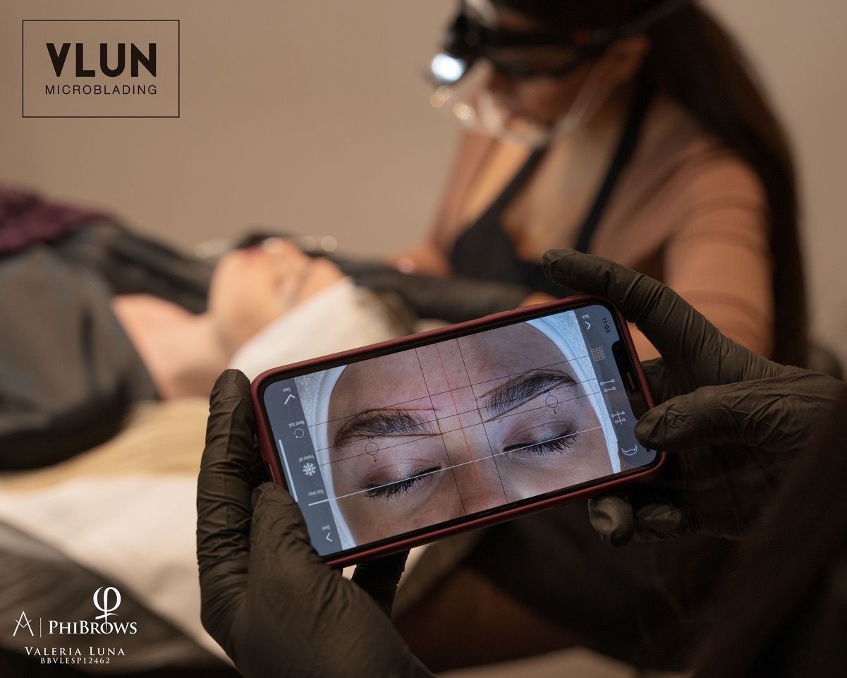 Microblading: la técnica de realce estético estrella del verano del 2021, por VLUN Microblading