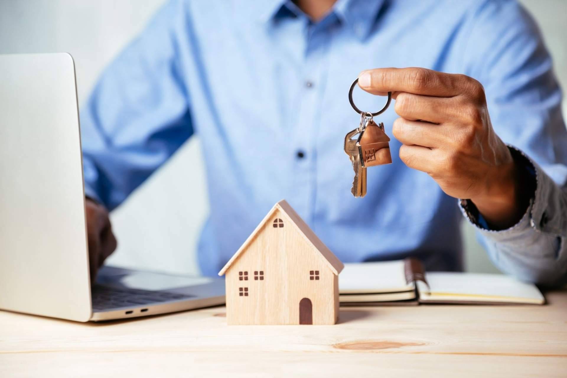 La opción favorita para la venta de casas sin comisiones en España es Houslitas