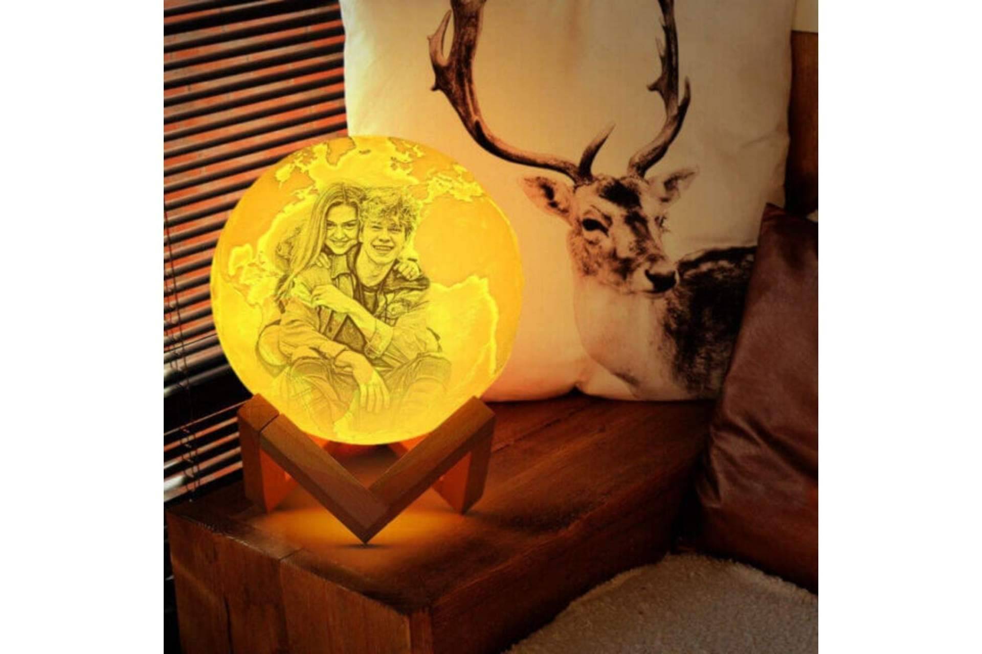 Lámpara de luna para decorar el hogar en la empresa especializada Lámpara Personalizada