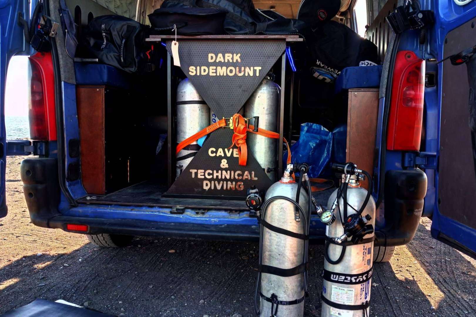 Los principales mitos acerca del buceo sidemount, explicados por Dark Sidemount