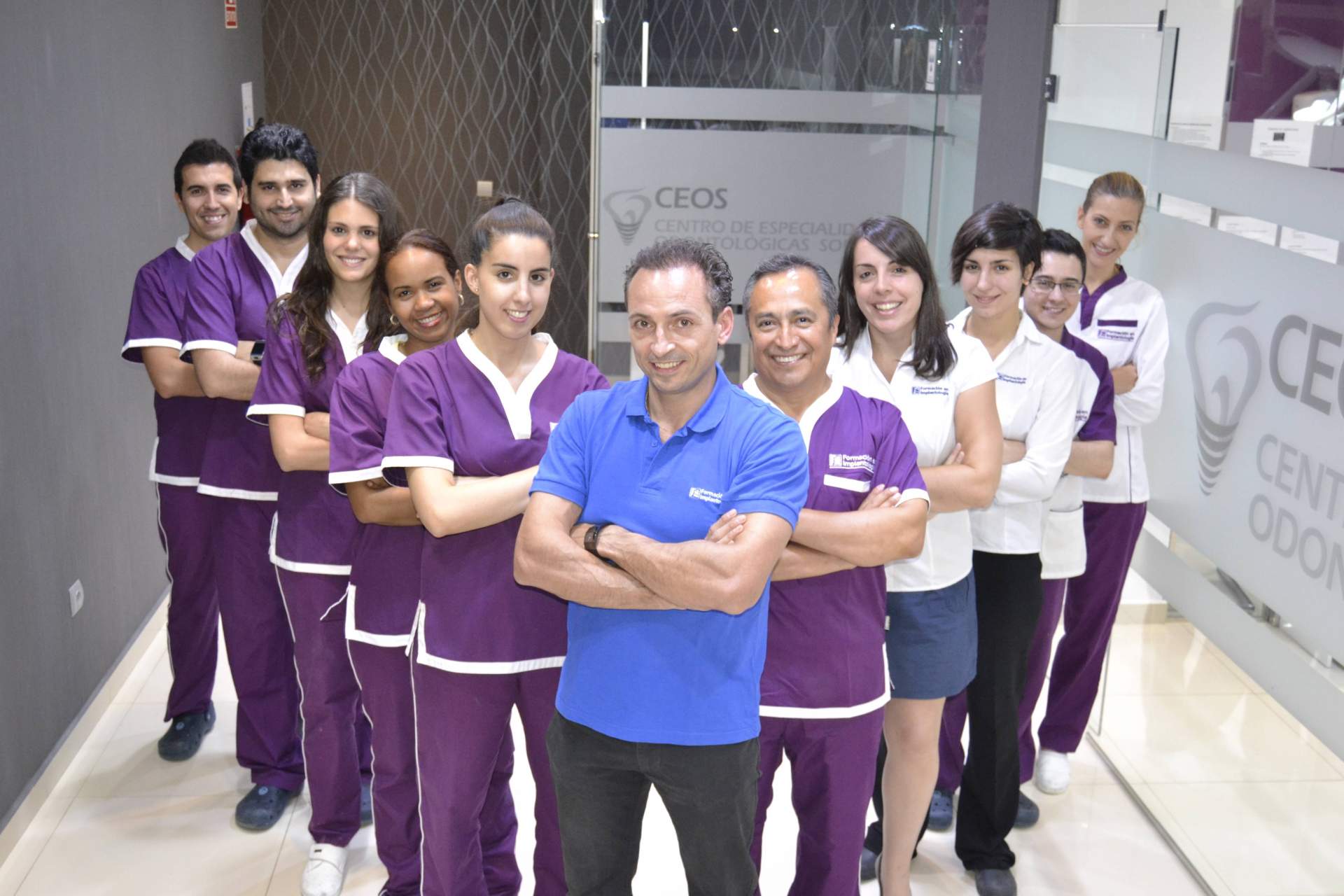 Dr. Ismael Soriano emplea las técnicas más avanzadas en implantología.