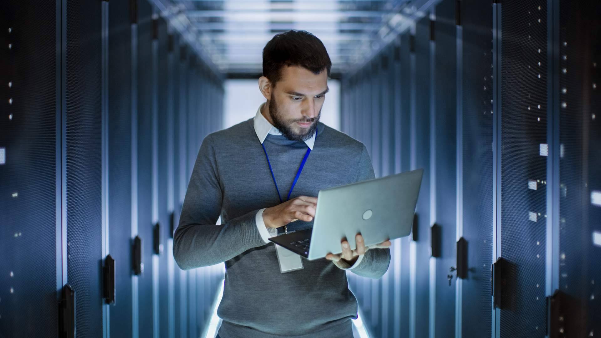 ¿Qué es una línea de mantenimiento informático para empresas?: Sosmatic