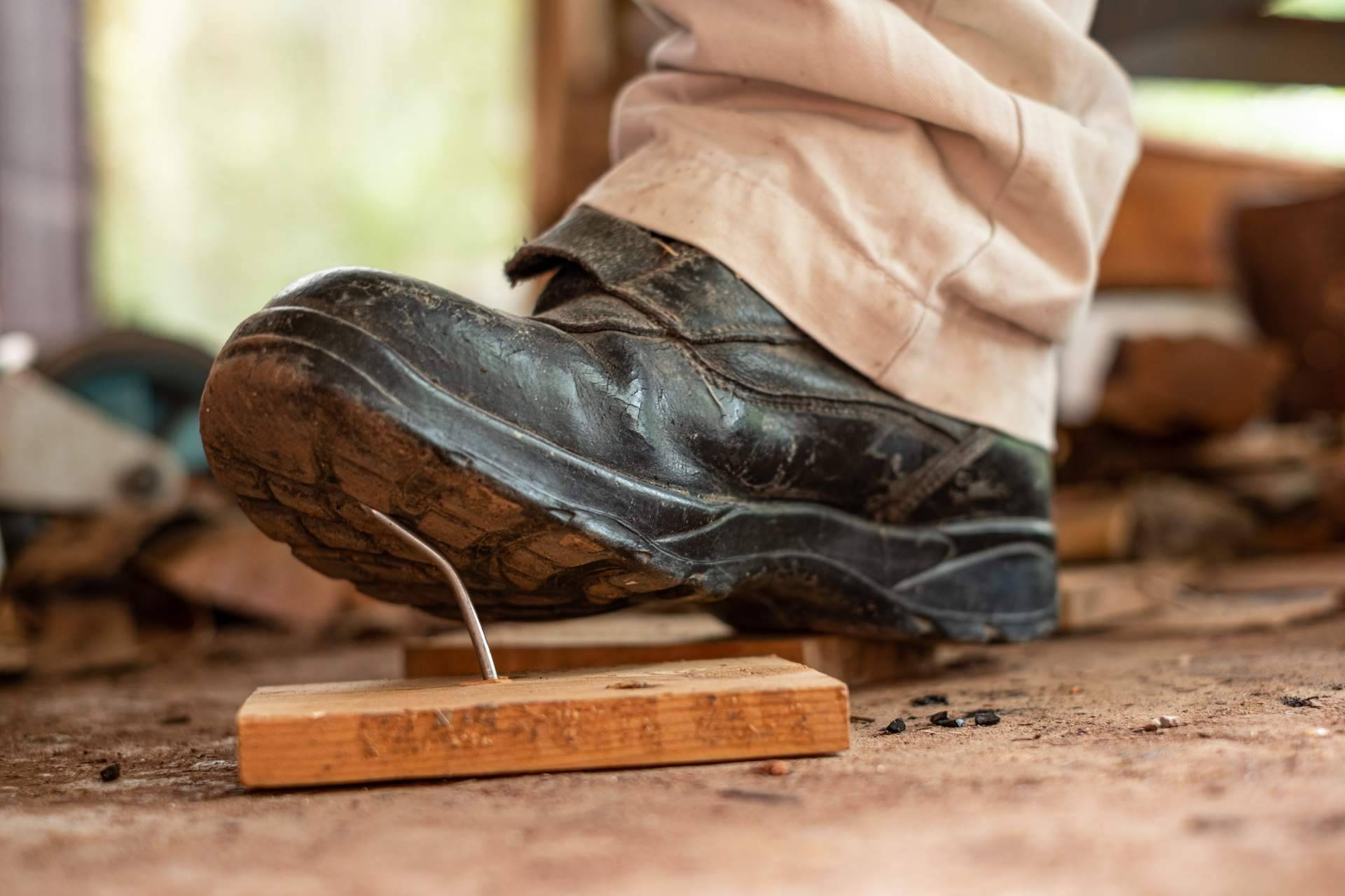 Comprar zapatos de seguridad de calidad con Suministros Tomás Beltrán