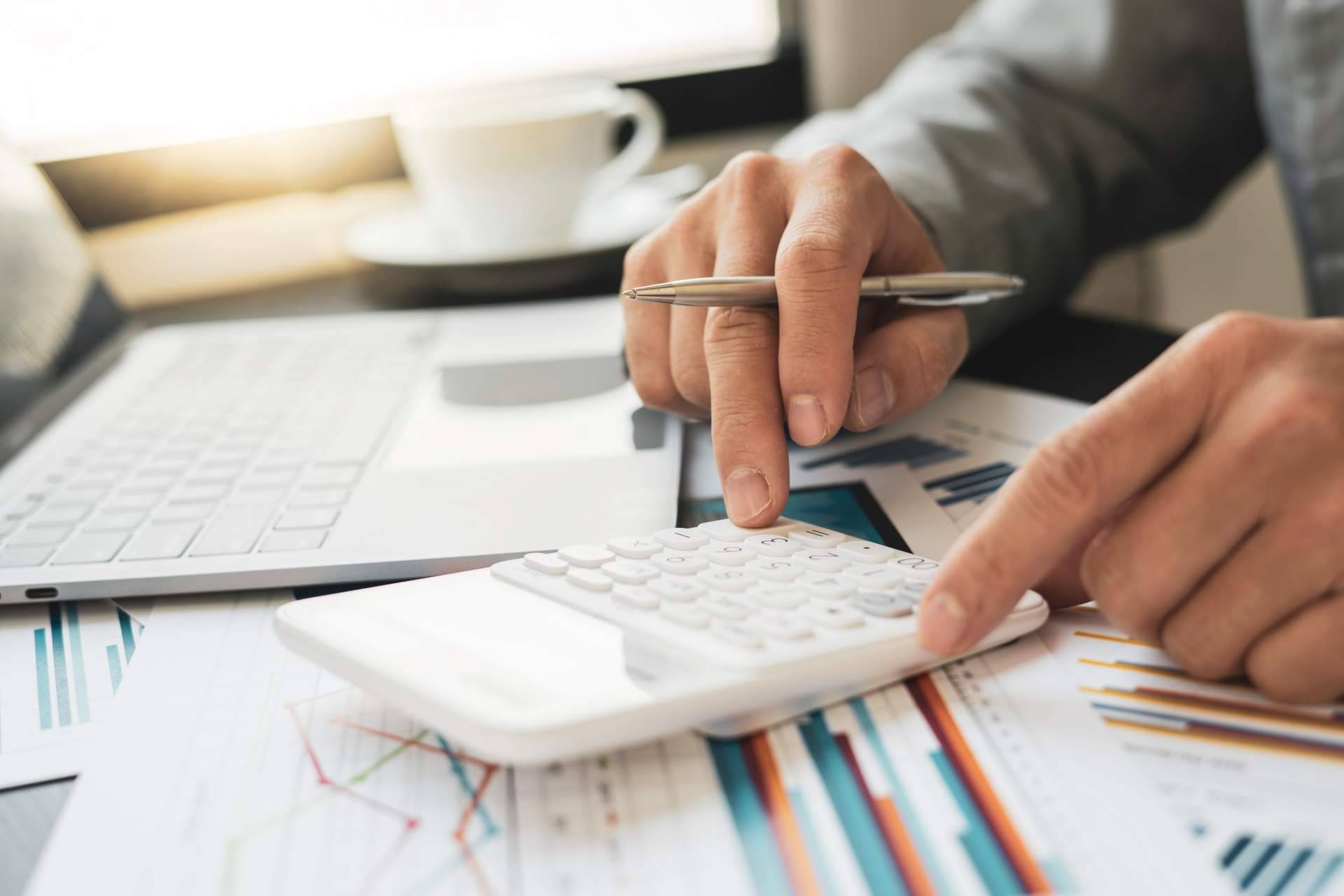¿Qué posibilidades ofrecen los cursos de finanzas de Constanza Business & Protocol School?
