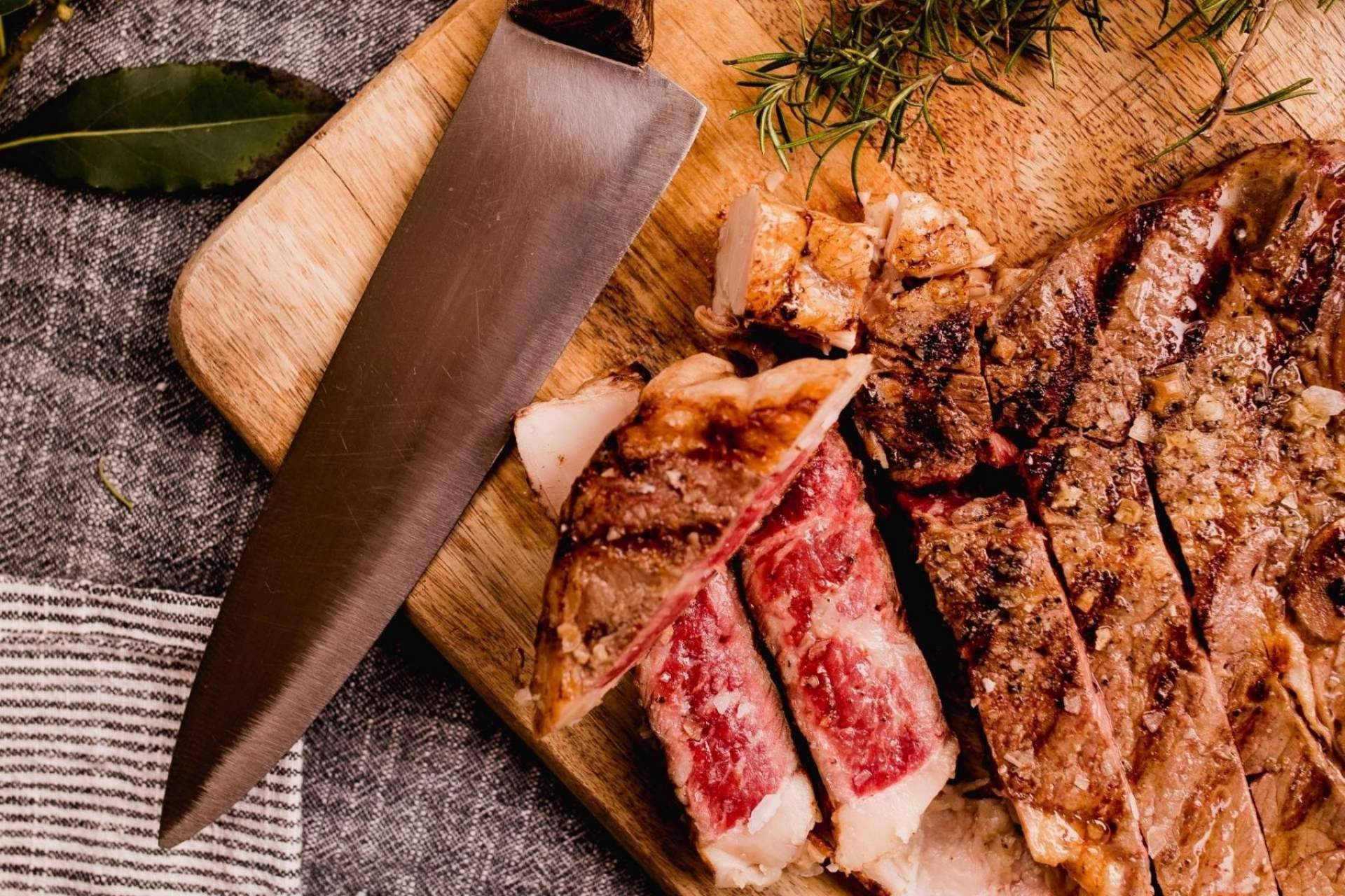 El chuletón de vaca o el bogavante azul, la apuesta de Sibbarita por la alta calidad de los productos