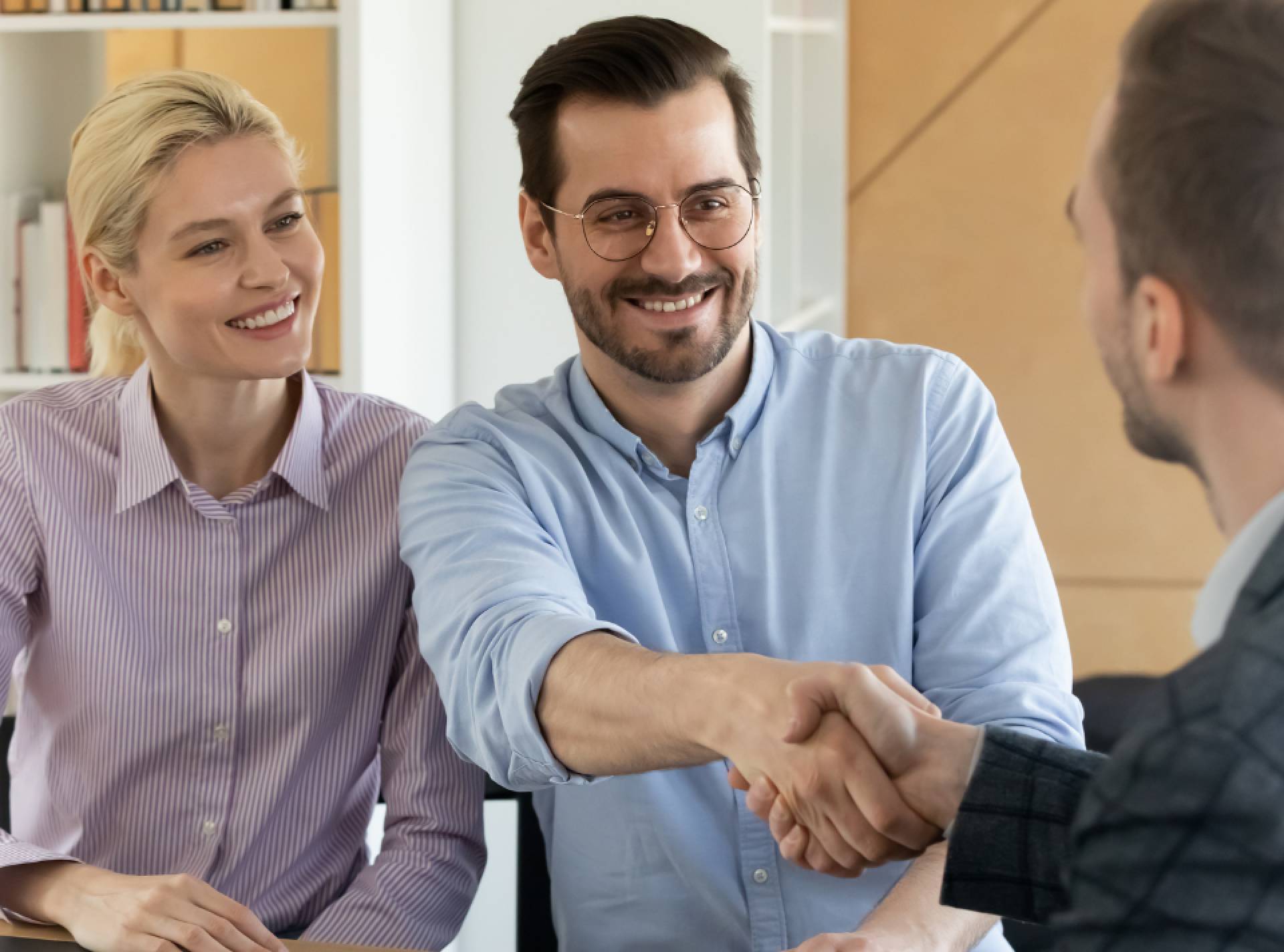 Elba Invest Inmobiliaria: los beneficios de comprar con un agente inmobiliario