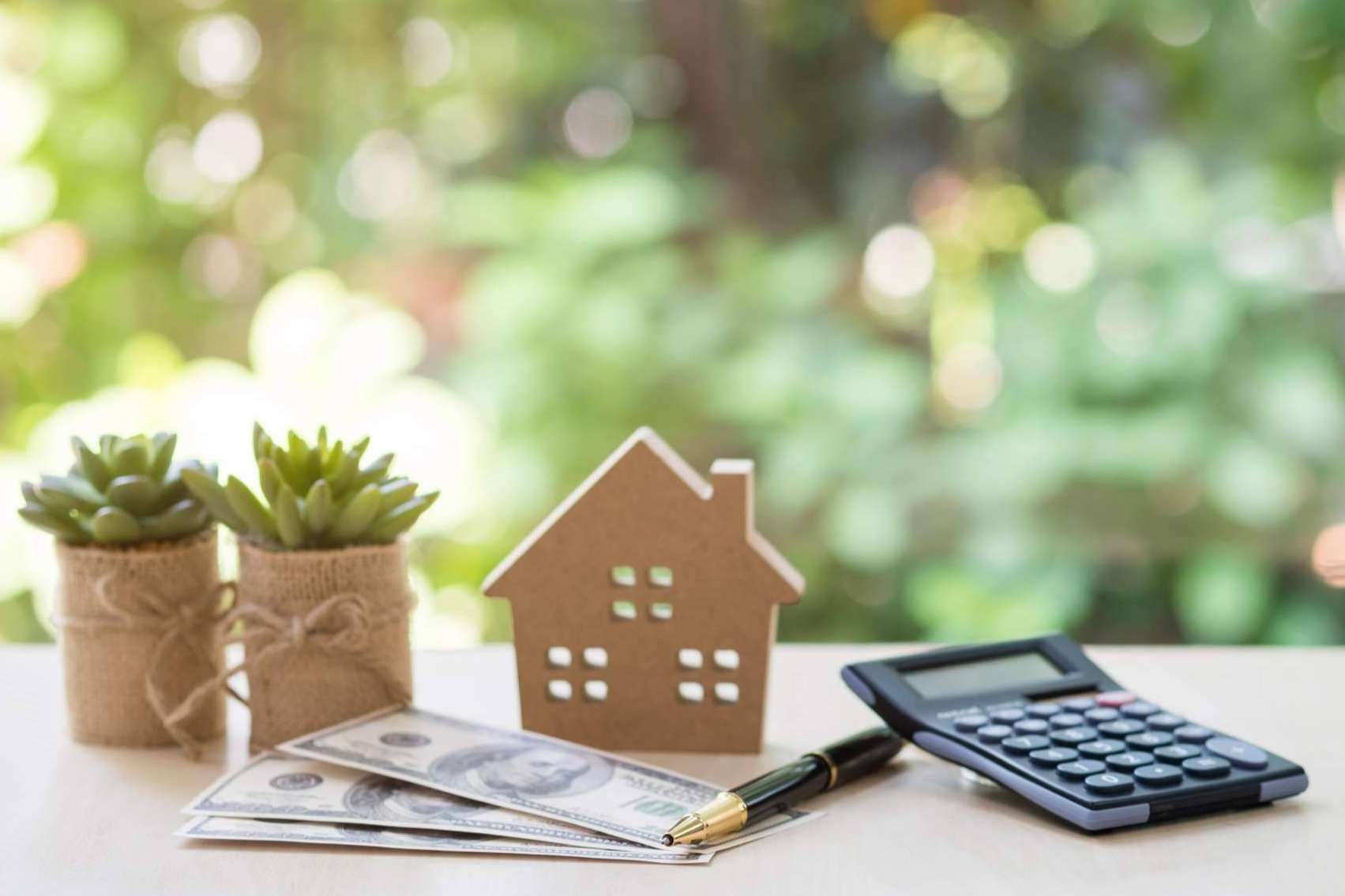 La compra de la primera casa: todo lo que se debe saber para calcular la hipoteca con la ayuda de deHipotecas