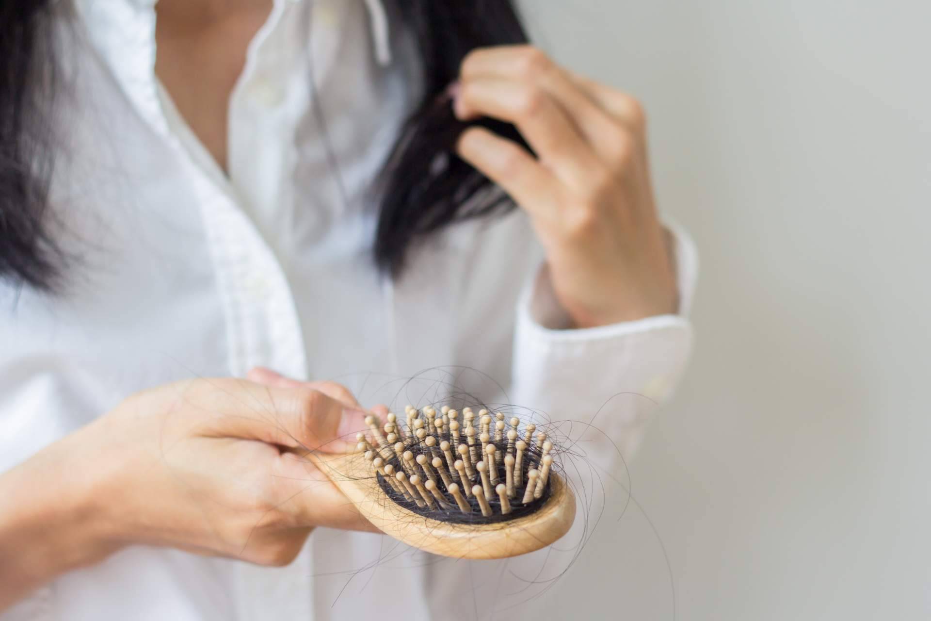 Tratamiento capilar para combatir la caída del cabello en CharoConector Healthy Style