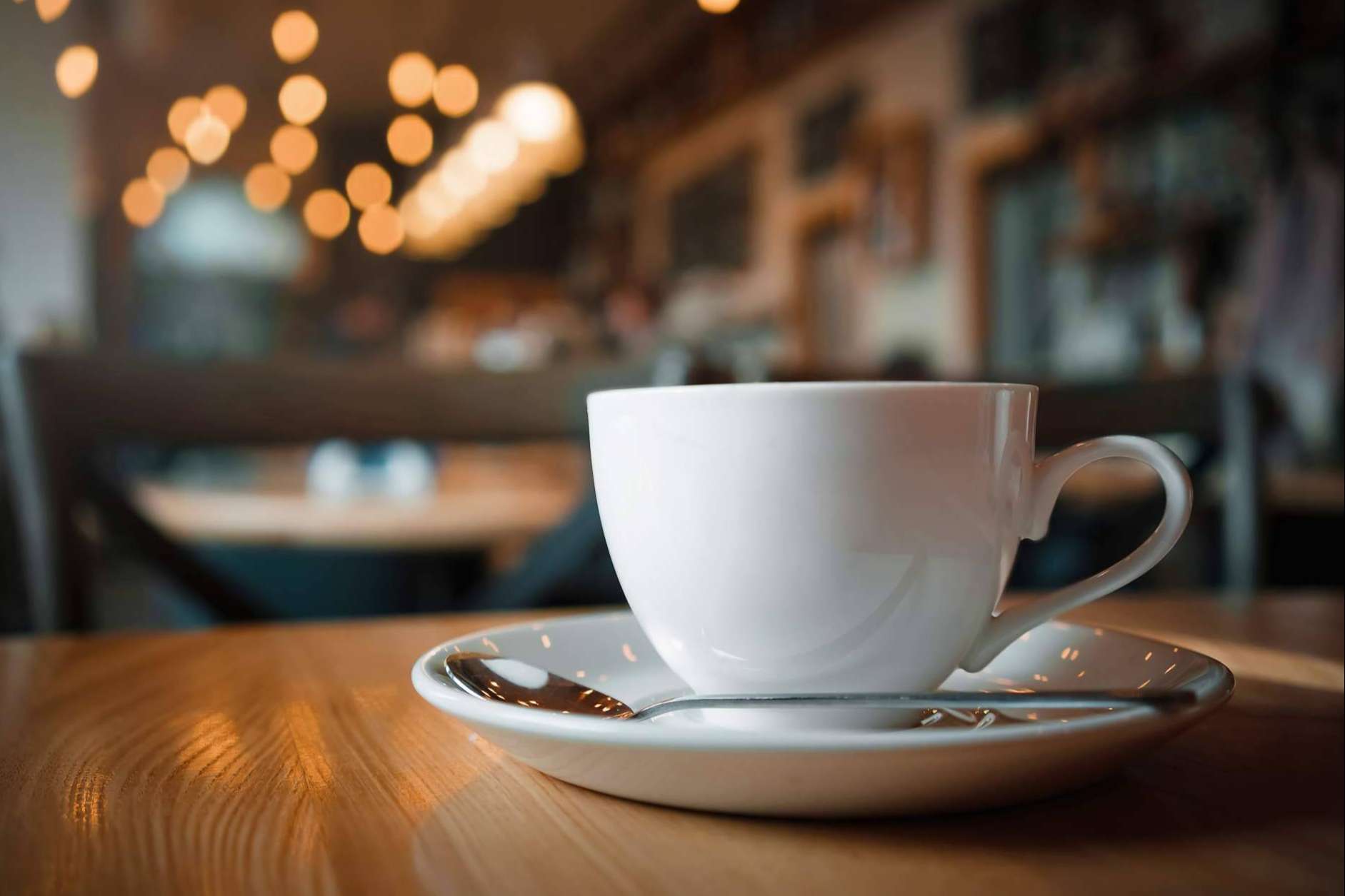 Vivir la sensación única de desayunar en una cafetería local de Madrid de la mano de Cafetería Las Palmeras