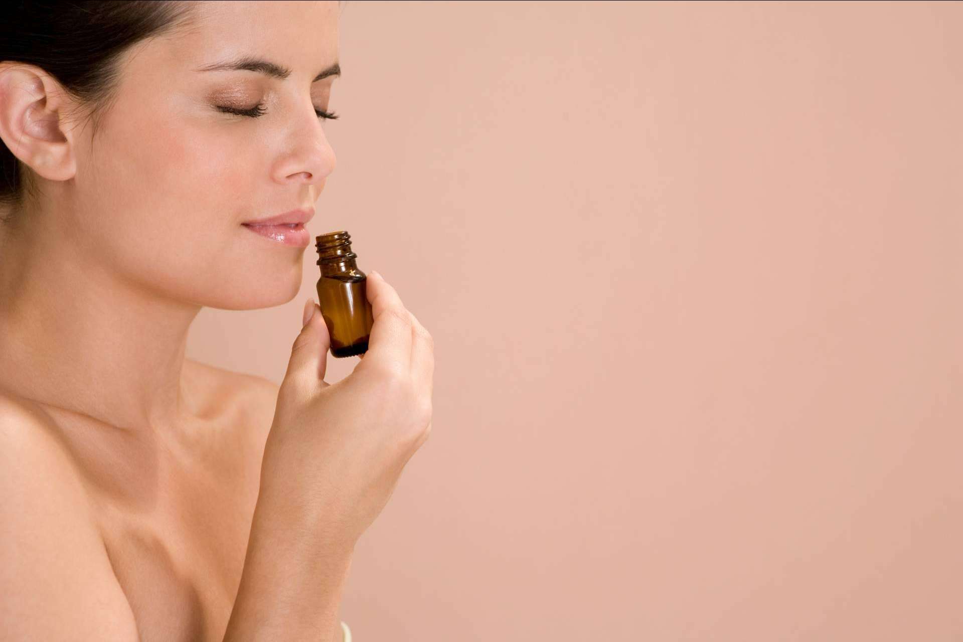 Las propiedades de los aceites esenciales puros, por Cosmetics Tenerife