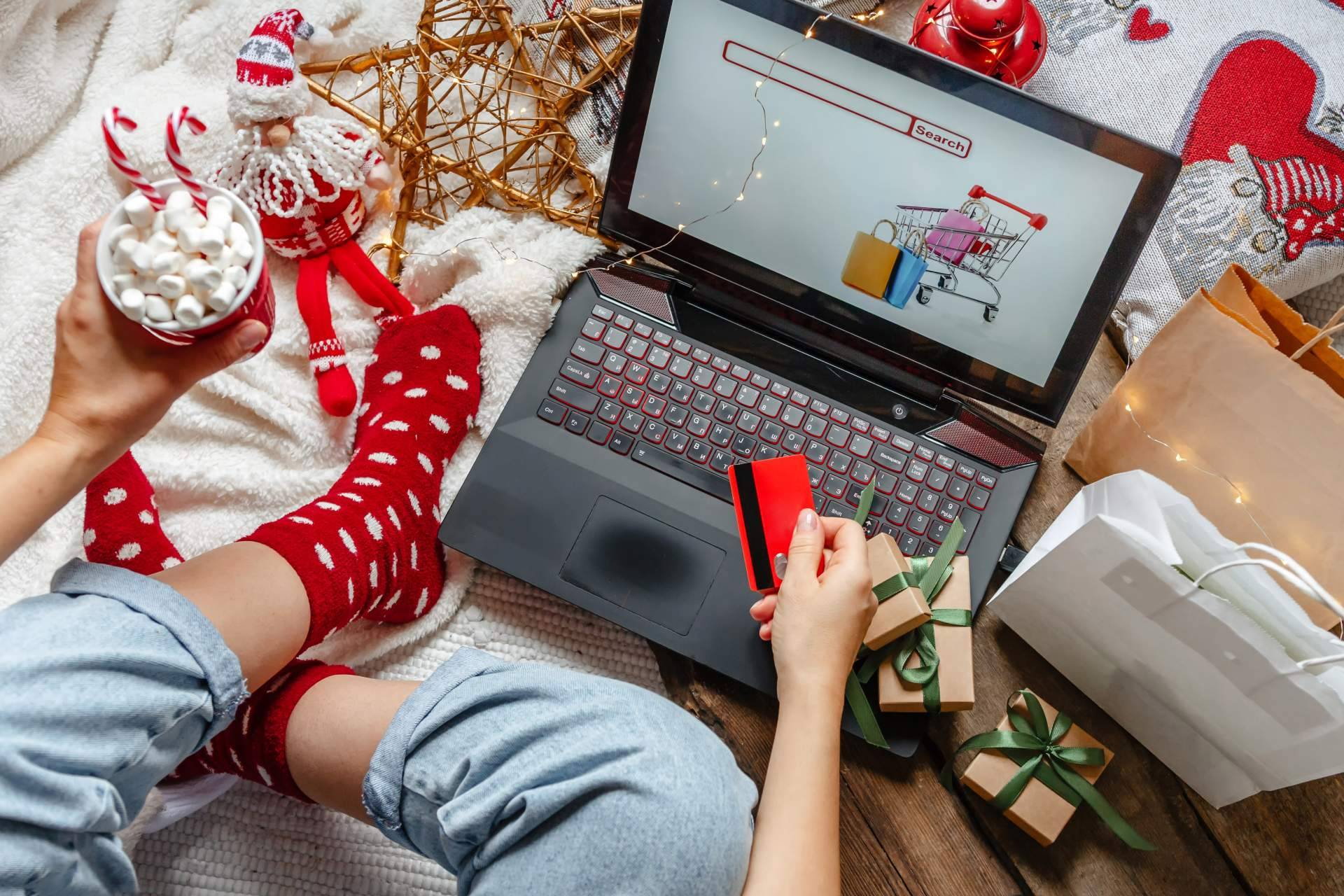 Cupones y descuentos en productos para madres e hijos durante el Black Friday y campaña de Navidad en la web Mamyka