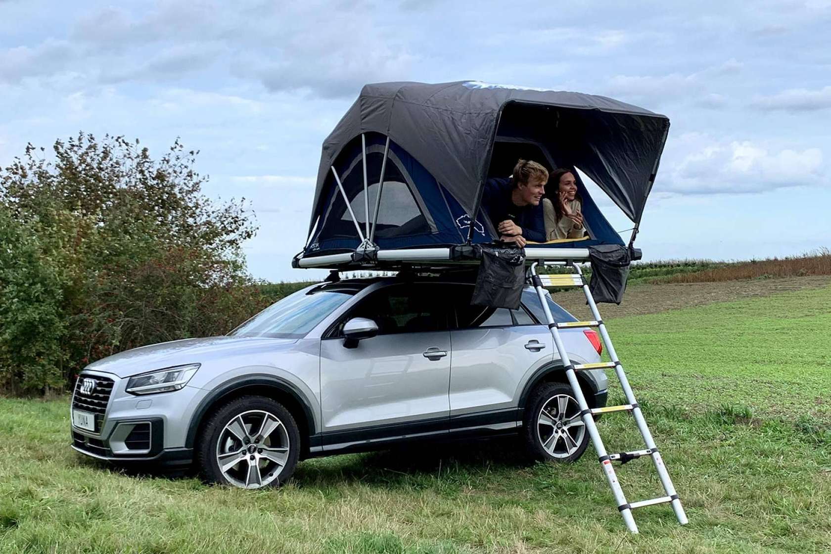 Las tiendas techo furgoneta de Foxcamper permiten acampar de forma segura y disfrutando de la naturaleza