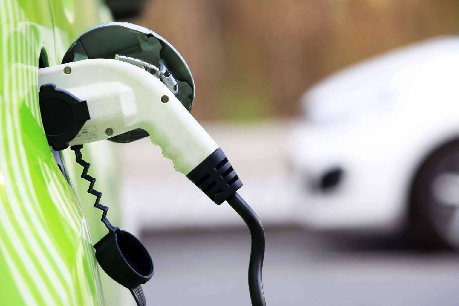 Las ventajas del servicio de puntos de recarga para vehículos eléctricos en viviendas unifamiliares de Enchufamos Tu Coche