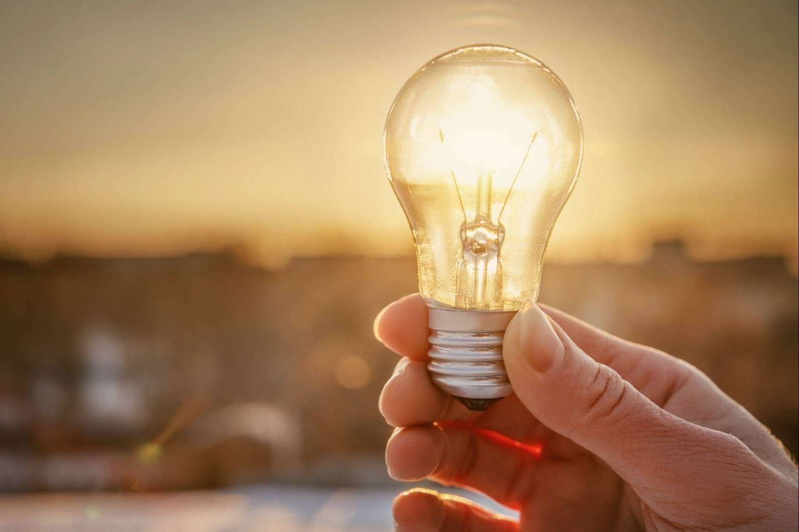 El método para ahorrar en la factura de la luz, por Solvenup