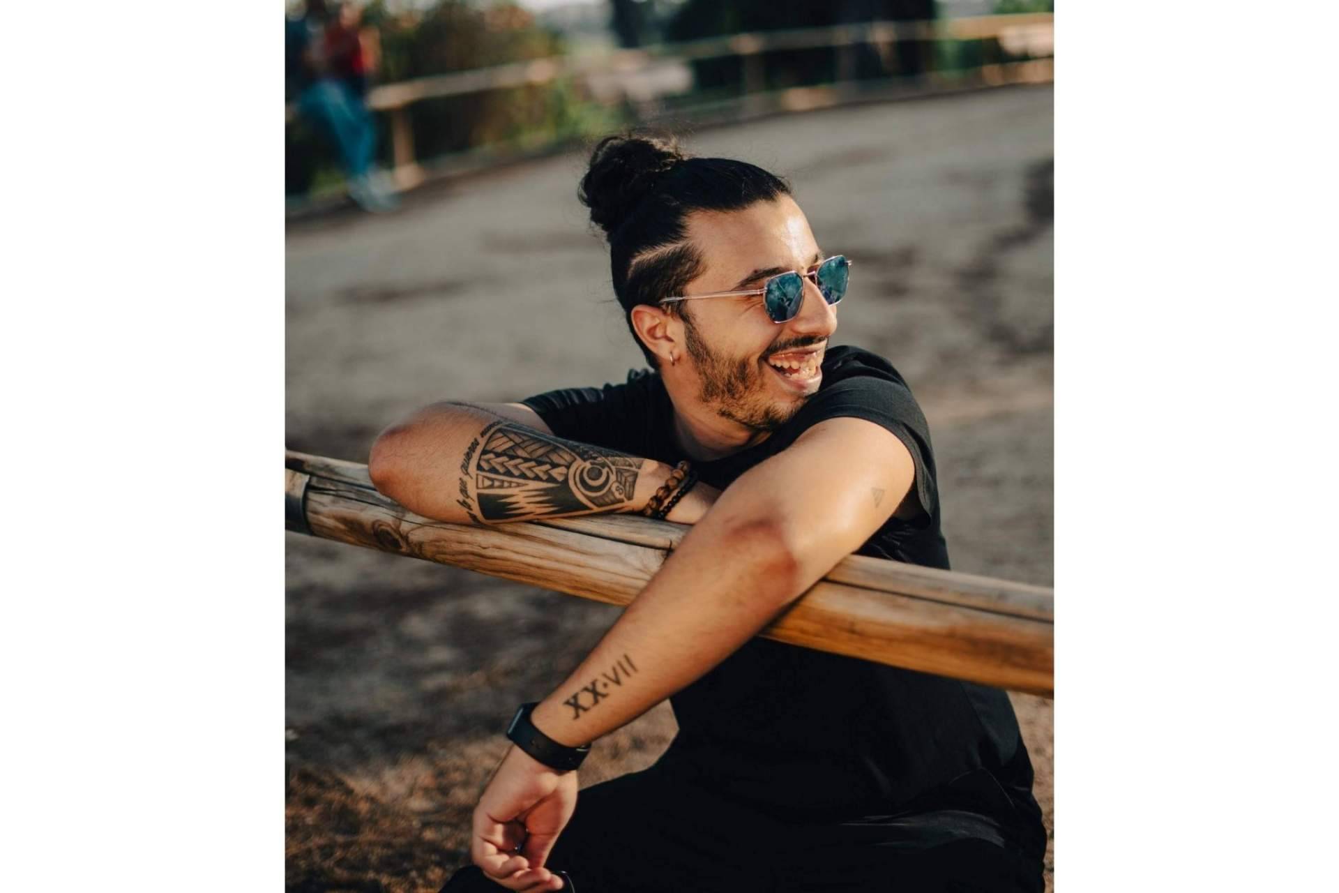 La primera noche del turismo de Alicante cuenta con la presencia del influencer Sofiane Bendjellal