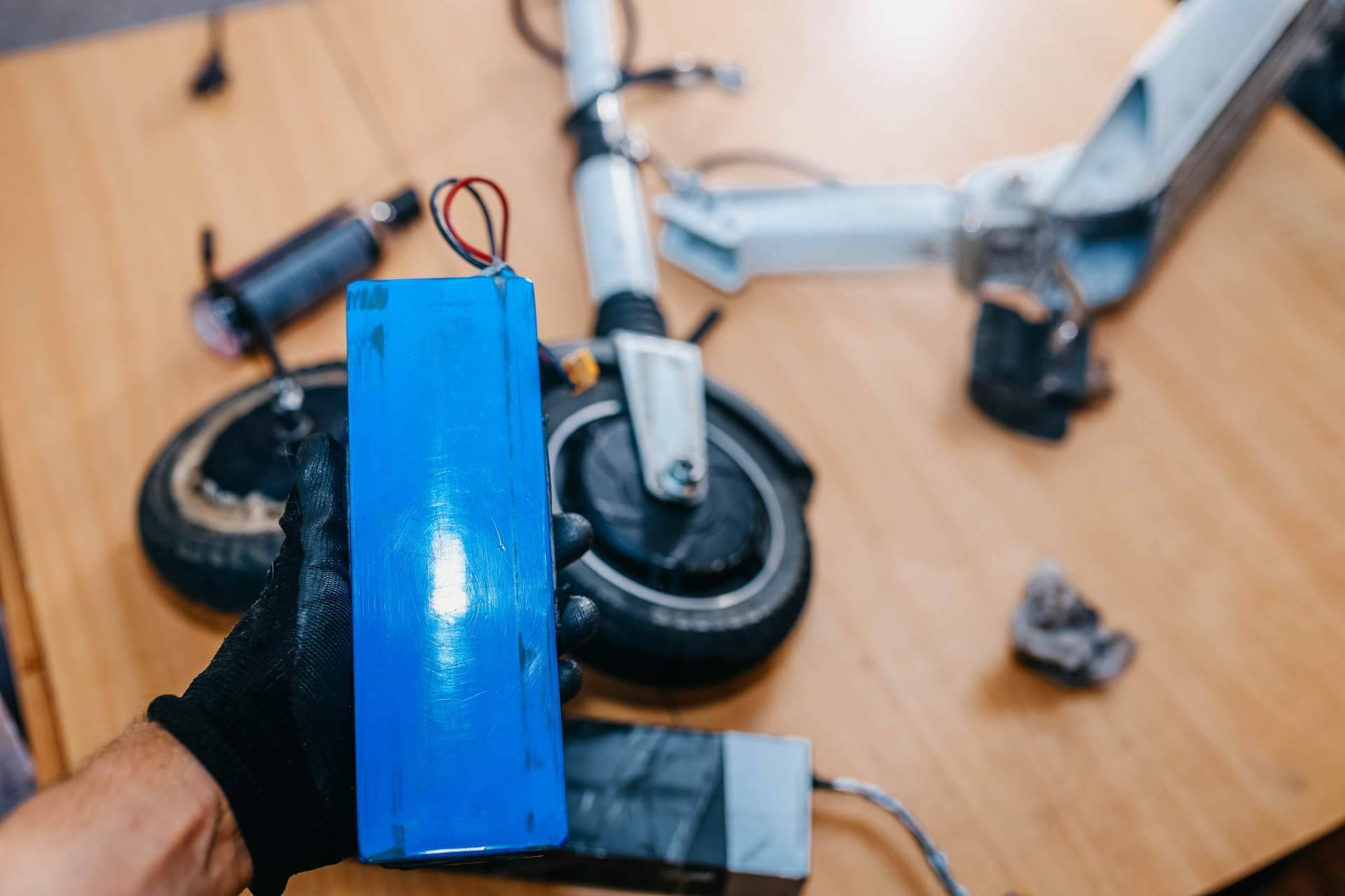 Reparar los patinetes eléctricos en LYNX
