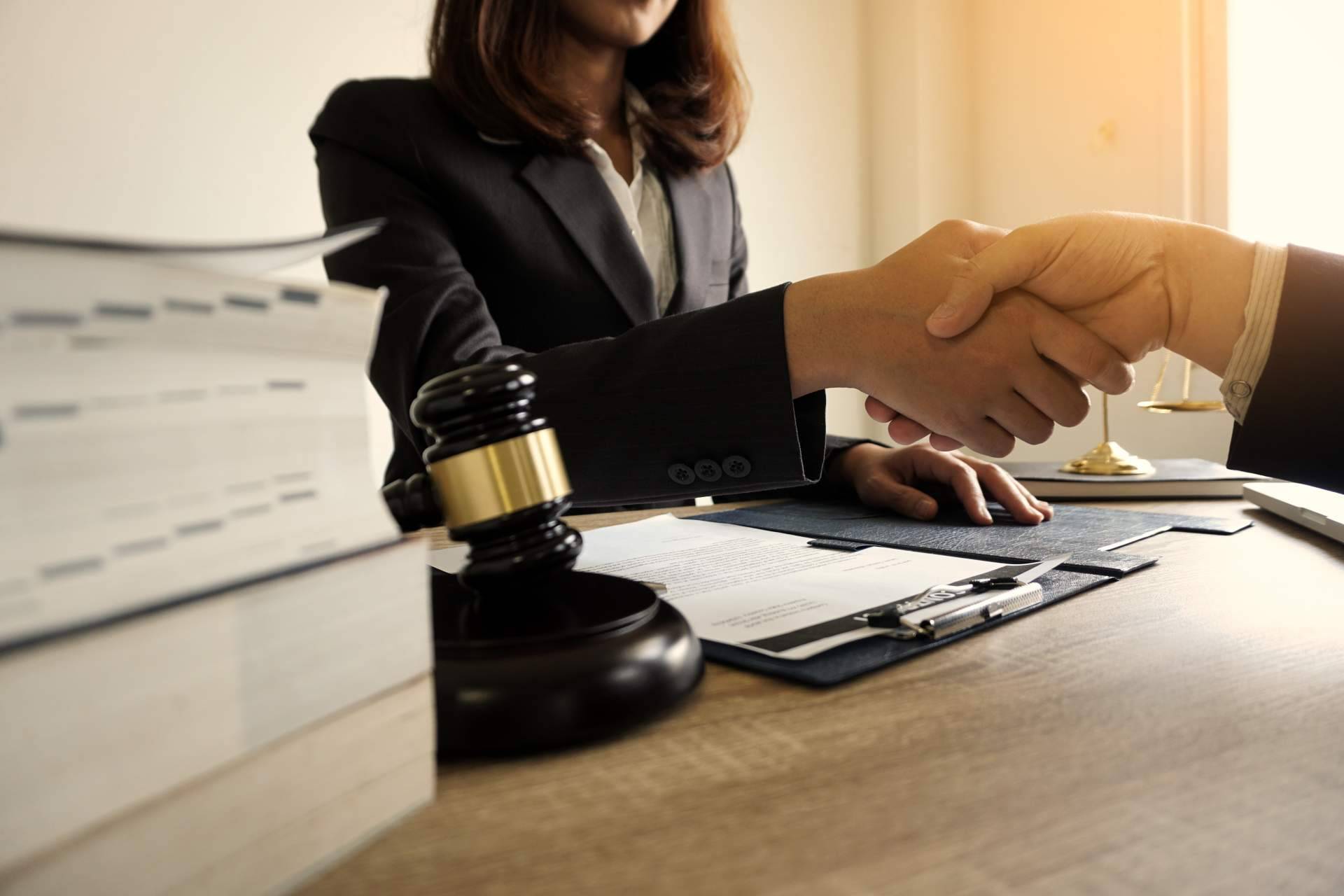 ¿Dónde encontrar un equipo de especialistas en el reclamo de tarjetas revolving?, Feced Abogados