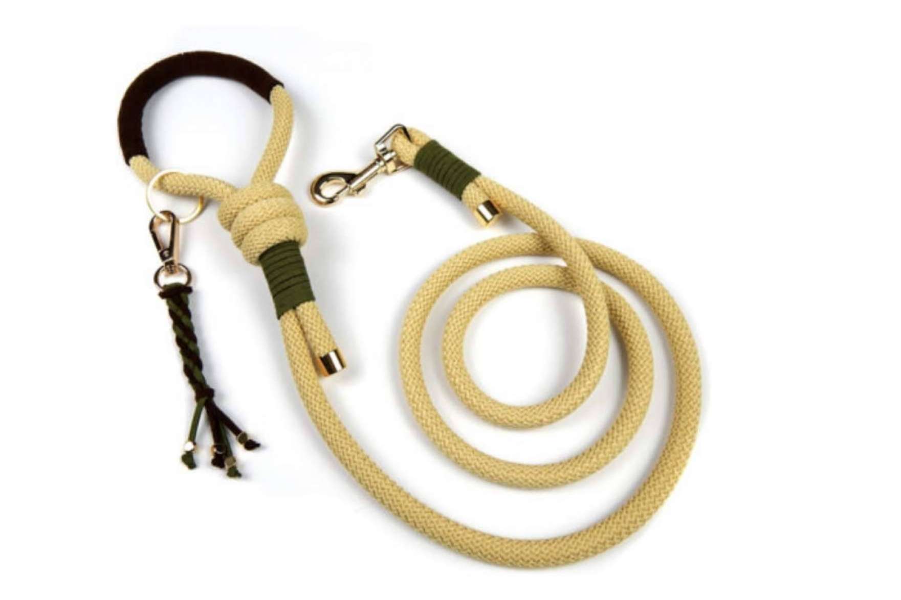 La tienda online Áreacanina.com ofrece una gran cantidad de productos de calidad para perros