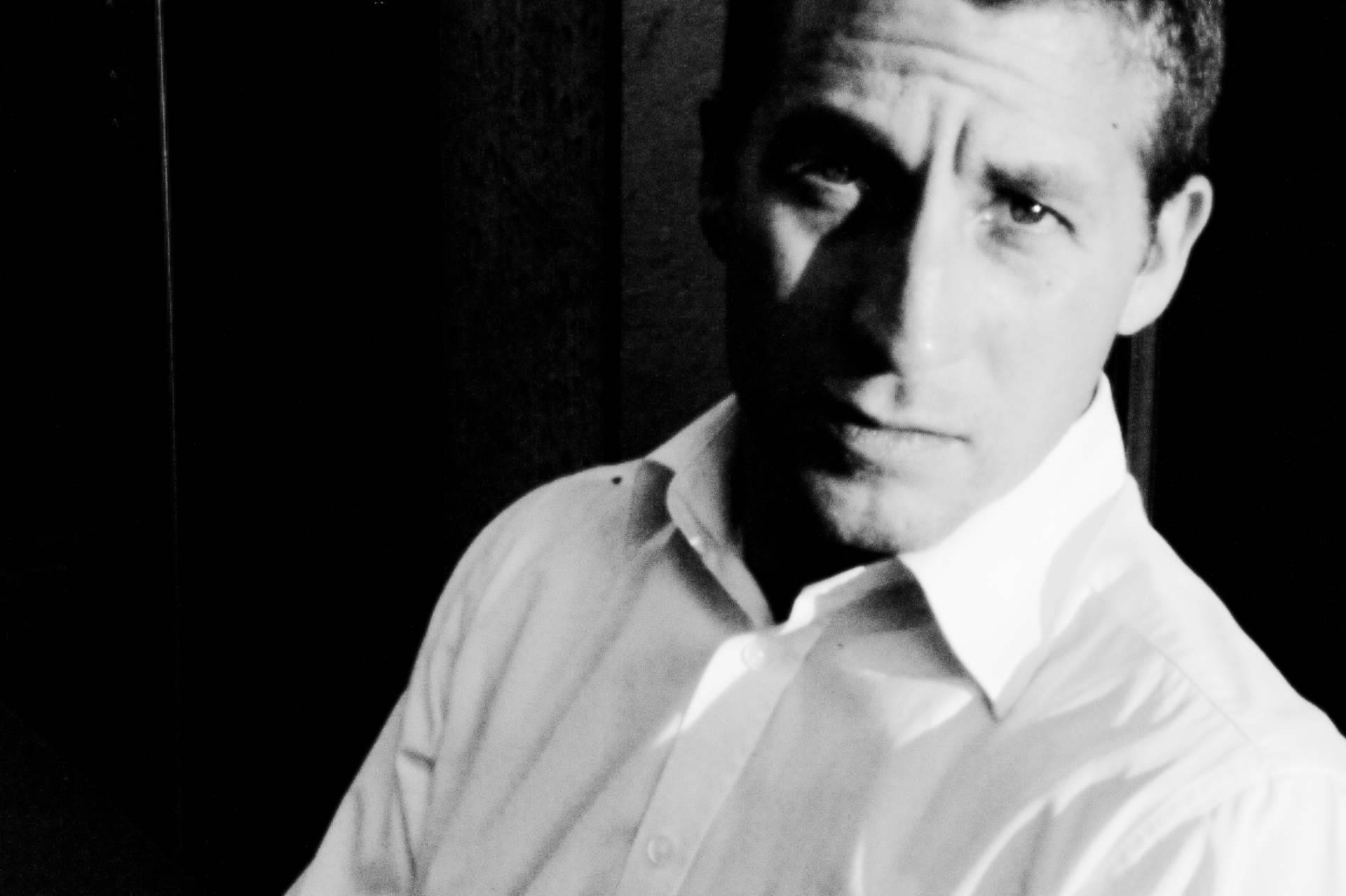 'Vuelo de rapiña', creado entre La Habana, Santiago y Berlín, es el libro cosmopolita de Paul Seaquist