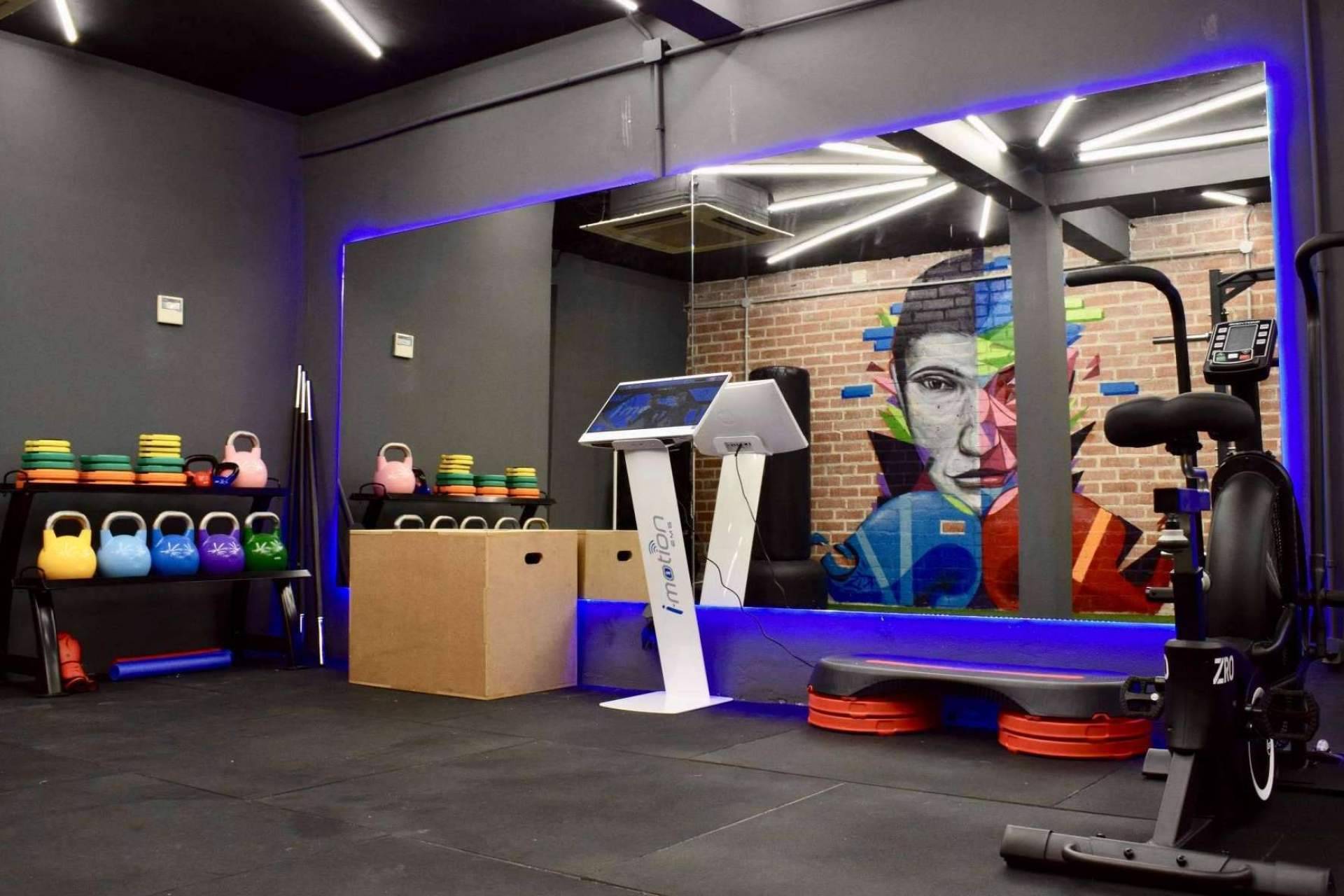 Ren Coach explica el funcionamiento y los beneficios del electrofitness
