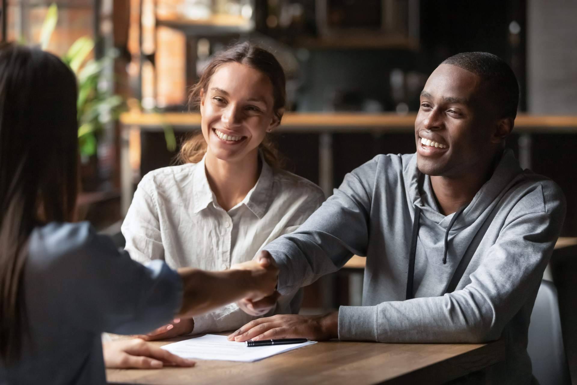 Utilizar un intermediario de crédito inmobiliario para conseguir la hipoteca ideal es muy importante