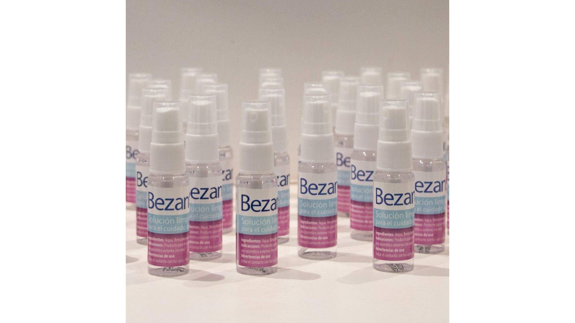 El primer producto español con Código Nacional de Venta que se presenta como el cuidado definitivo del piercing recibe el nombre de Bezantol
