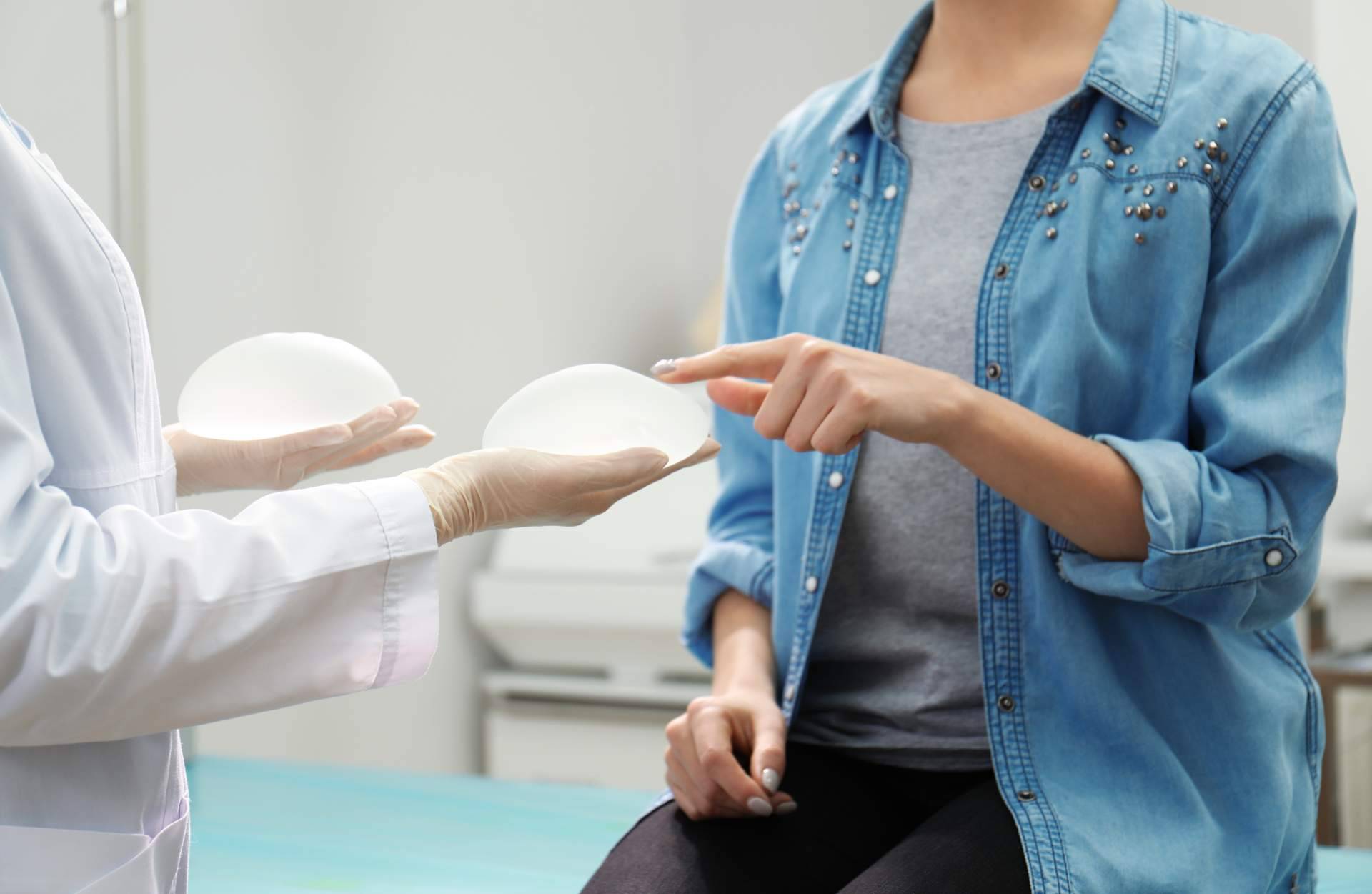 Laurel Experiences  permite encontrar los médicos más adecuados para someterse a unos implantes mamarios