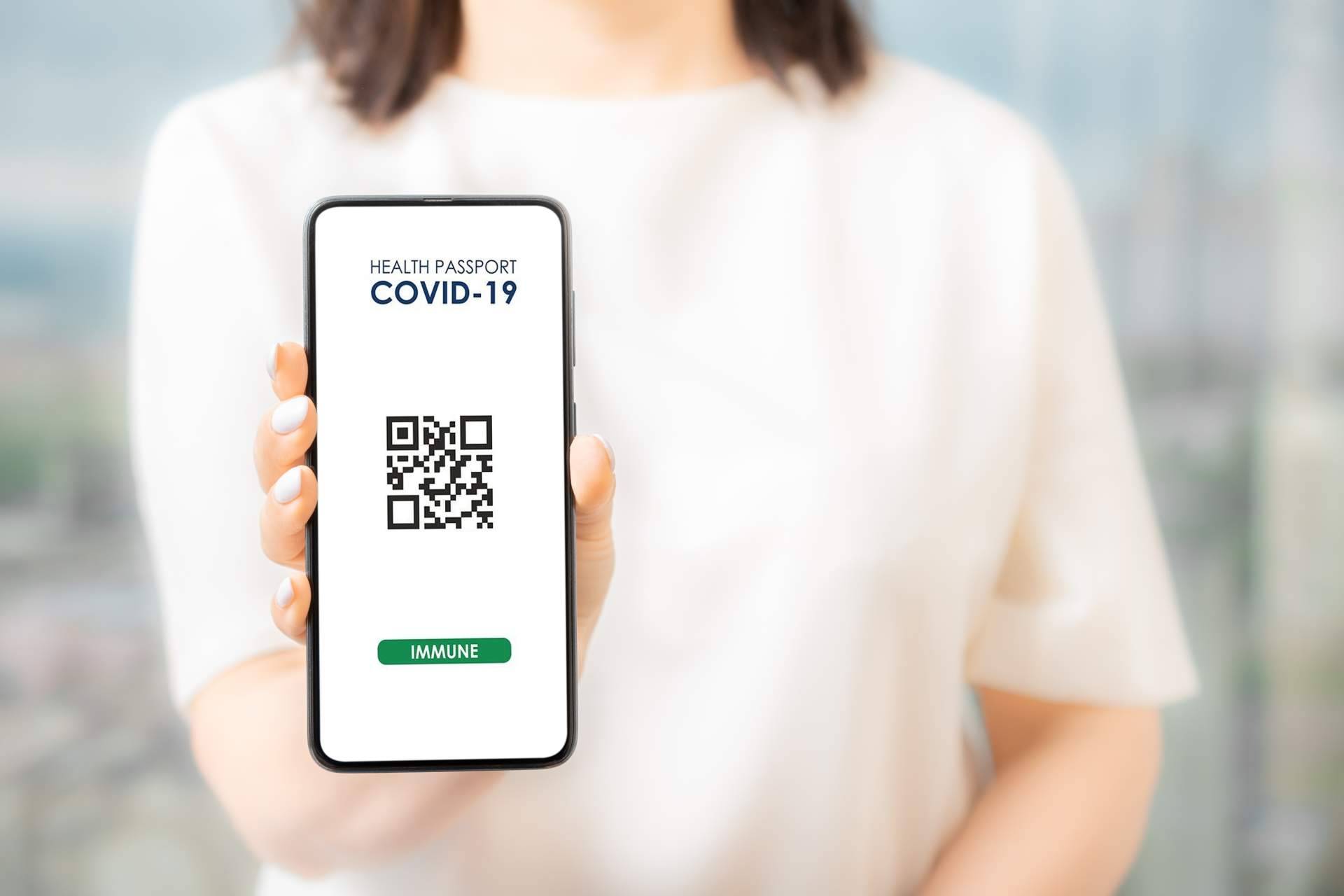 ¿Pueden las empresas exigir la vacunación o el pasaporte COVID a sus empleados?