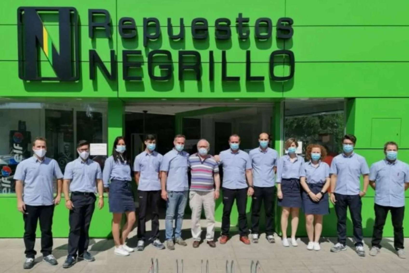 Negrillo.es es una de las mejores webs en Europa para equipar el coche con accesorios para el transporte de equipaje, bicicletas, esquís, enganches y otros componentes