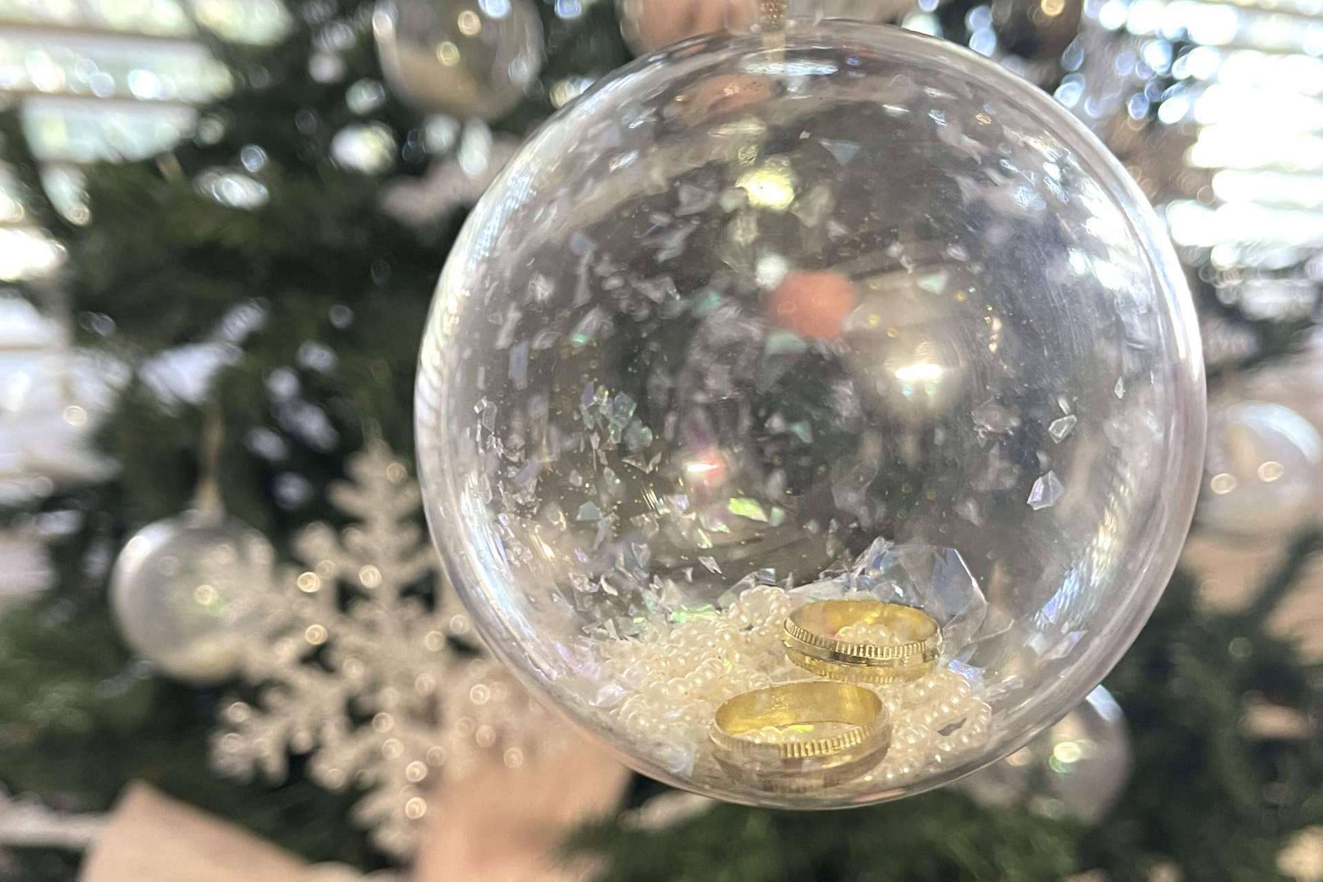 Atelier de Bodas junto a las familias en navidad, la colaboración de la empresa con Aldeas Infantiles SOS