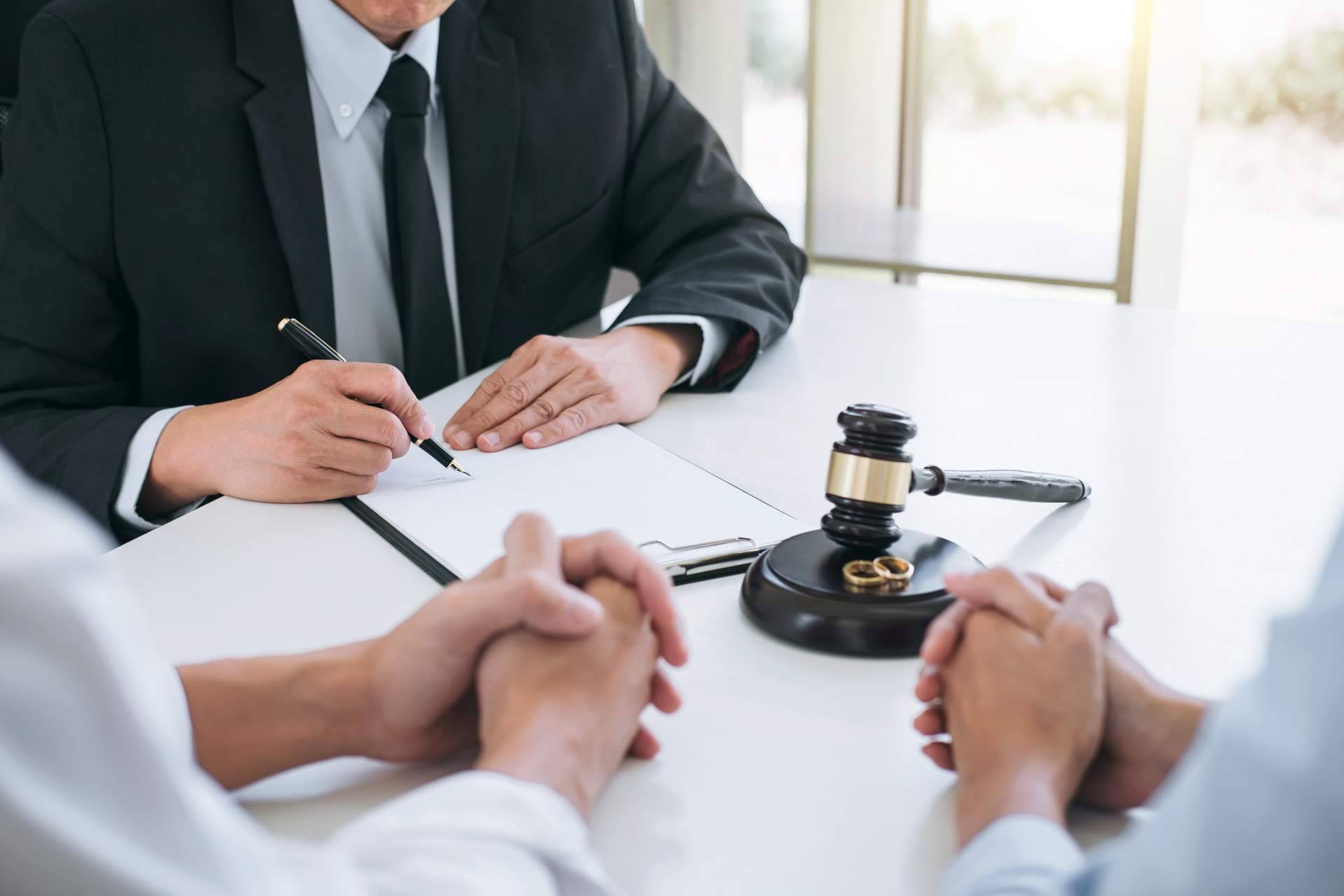 En Fuenlabrada, Abogados Cebrián ofrece abogados de divorcio exprés económico