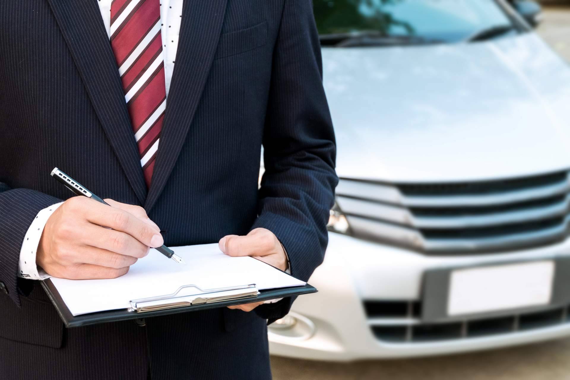Dar de baja un coche con los servicios de recogida gratuitos y la gestión de Compramos Tu Siniestro