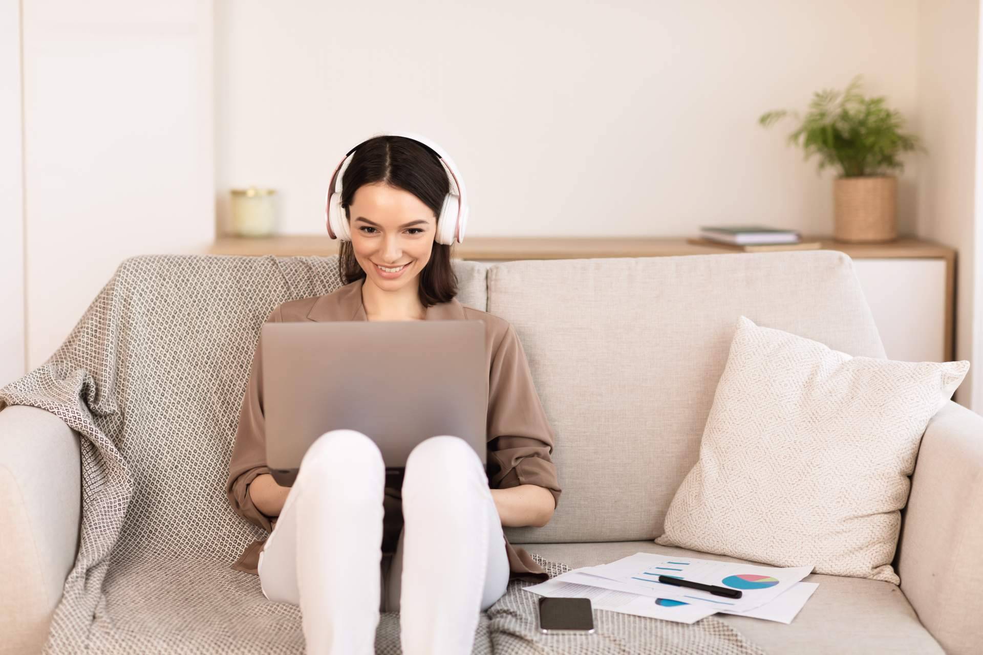 Los productos que adquieren los nómadas digitales para el teletrabajo, por Globerada
