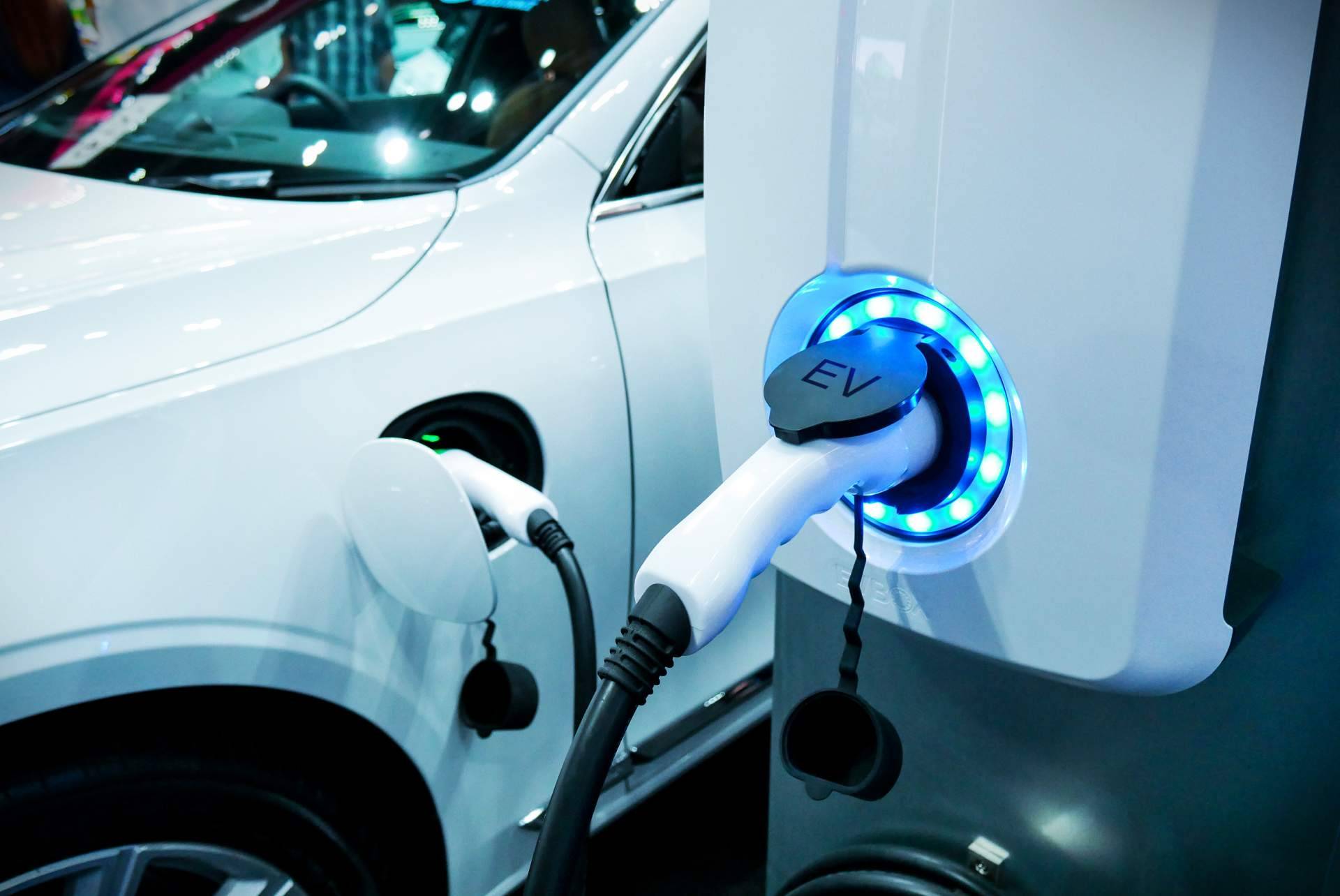 Las ventajas de los cargadores eléctricos para coches como Wallbox