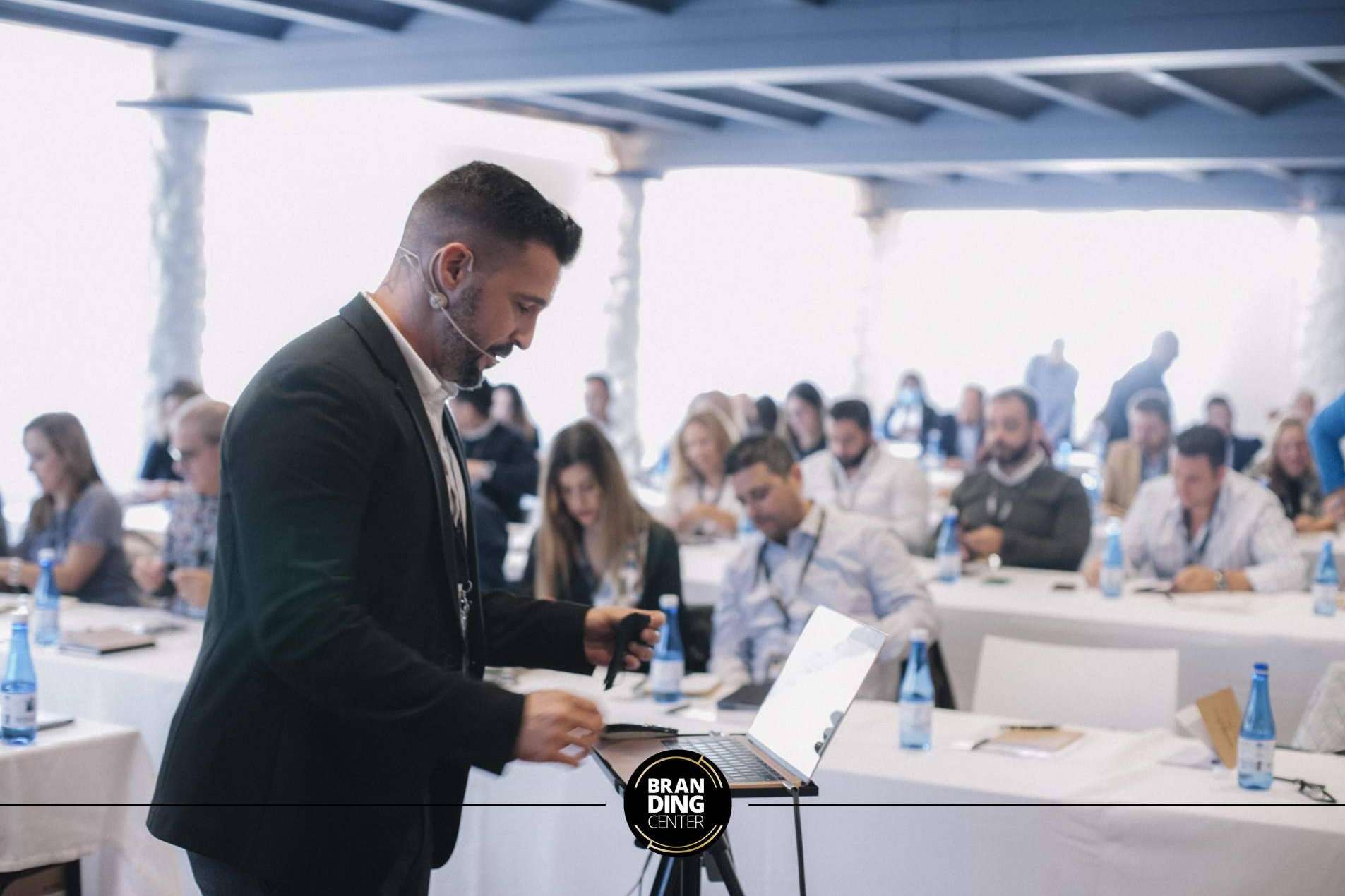 Cómo evitar una catástrofe en una agencia inmobiliaria gracias a un sistema, por BrandingCenter
