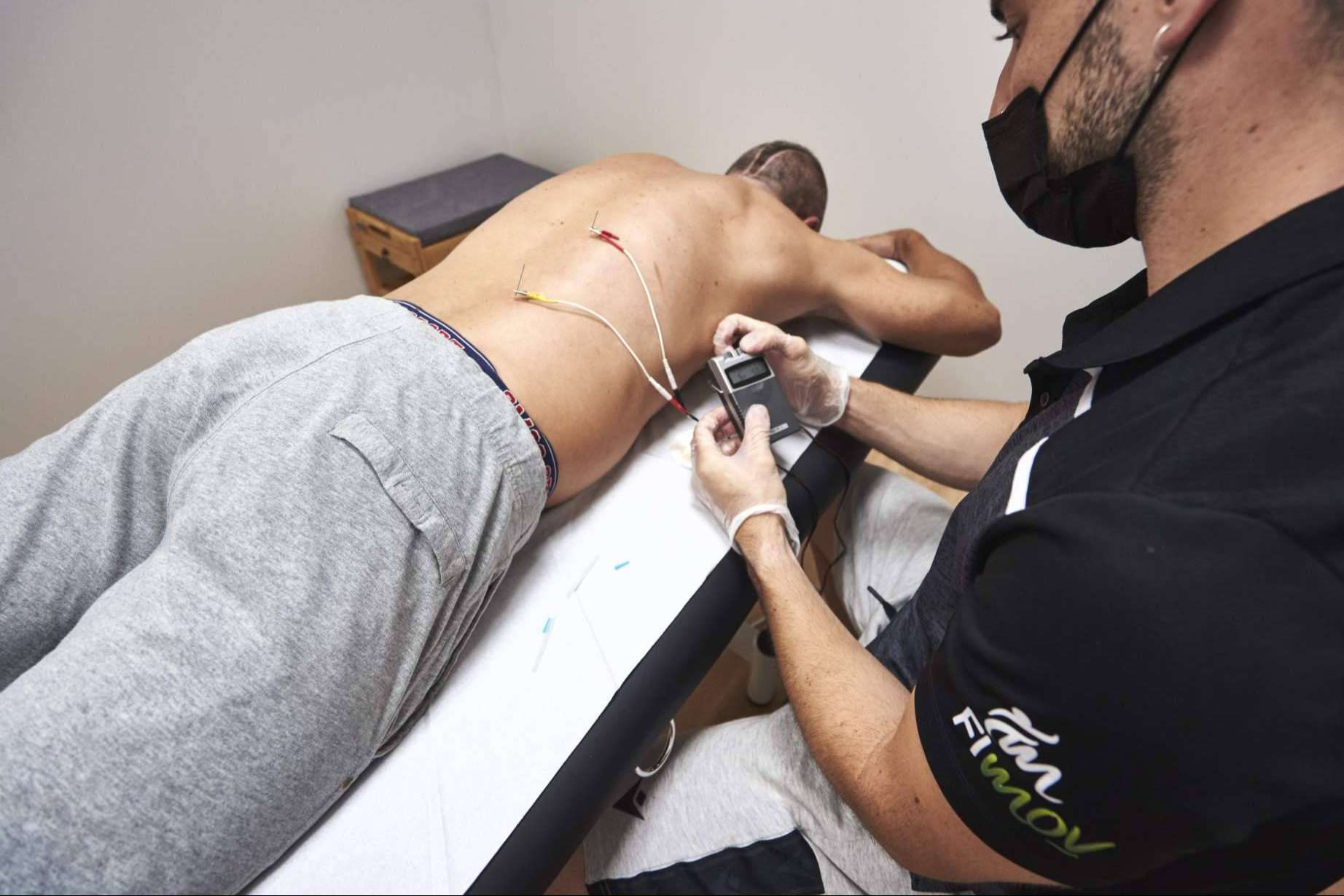 La importancia de la fisioterapia para mejorar el dolor de espalda, por FiMov