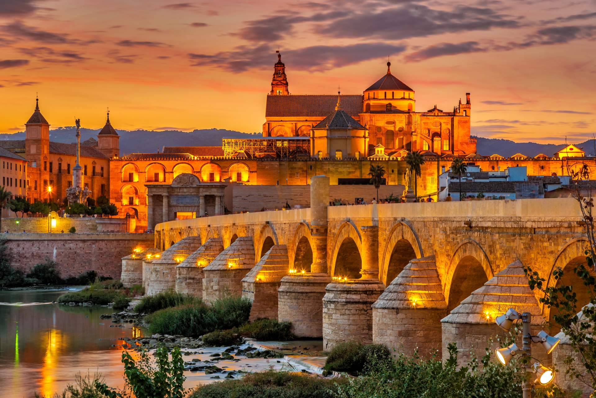 ¿Por qué hay que visitar Córdoba a través de APIT Córdoba y sus visitas guiadas?