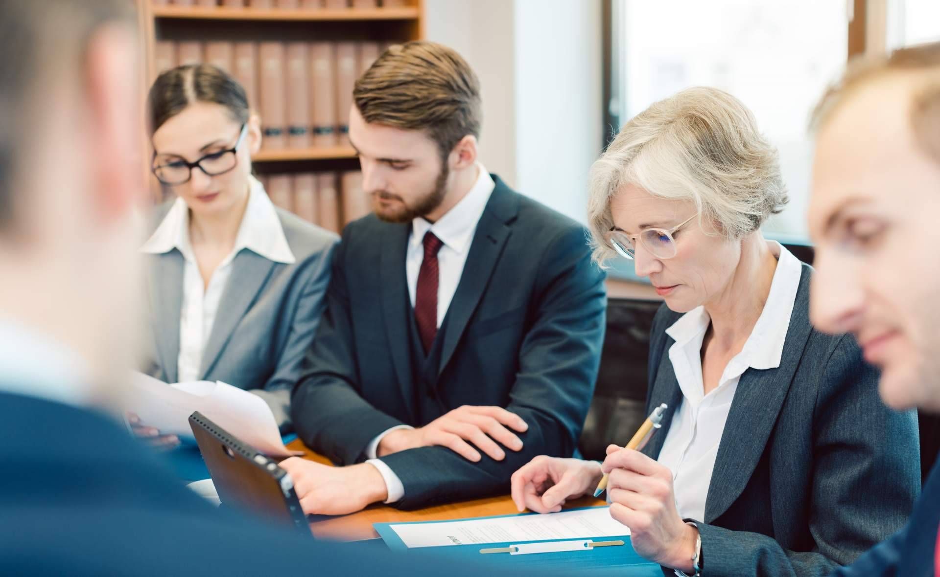 Sello Legal Abogados acerca el problema de pedir microcréditos que aplican un TAE superior al 2.000 %