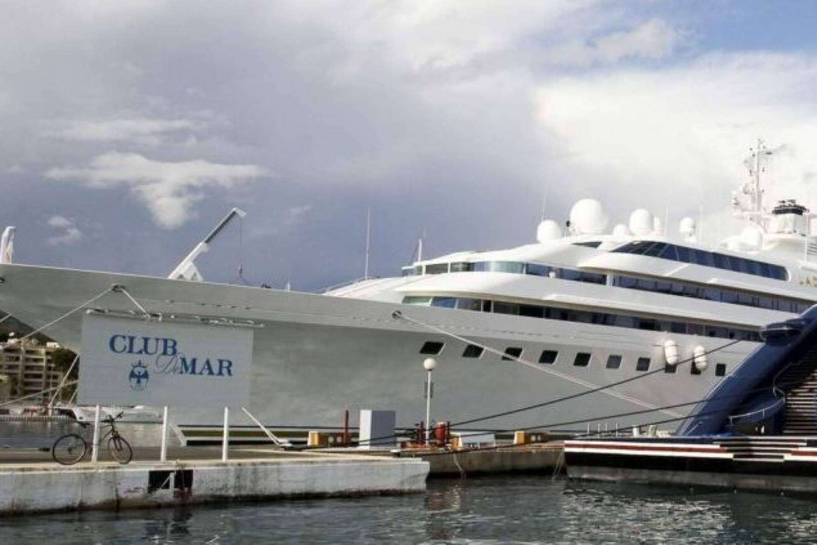 Saneamiento por vacío de Flovac en las reformas del puerto deportivo Club de Mar Mallorca