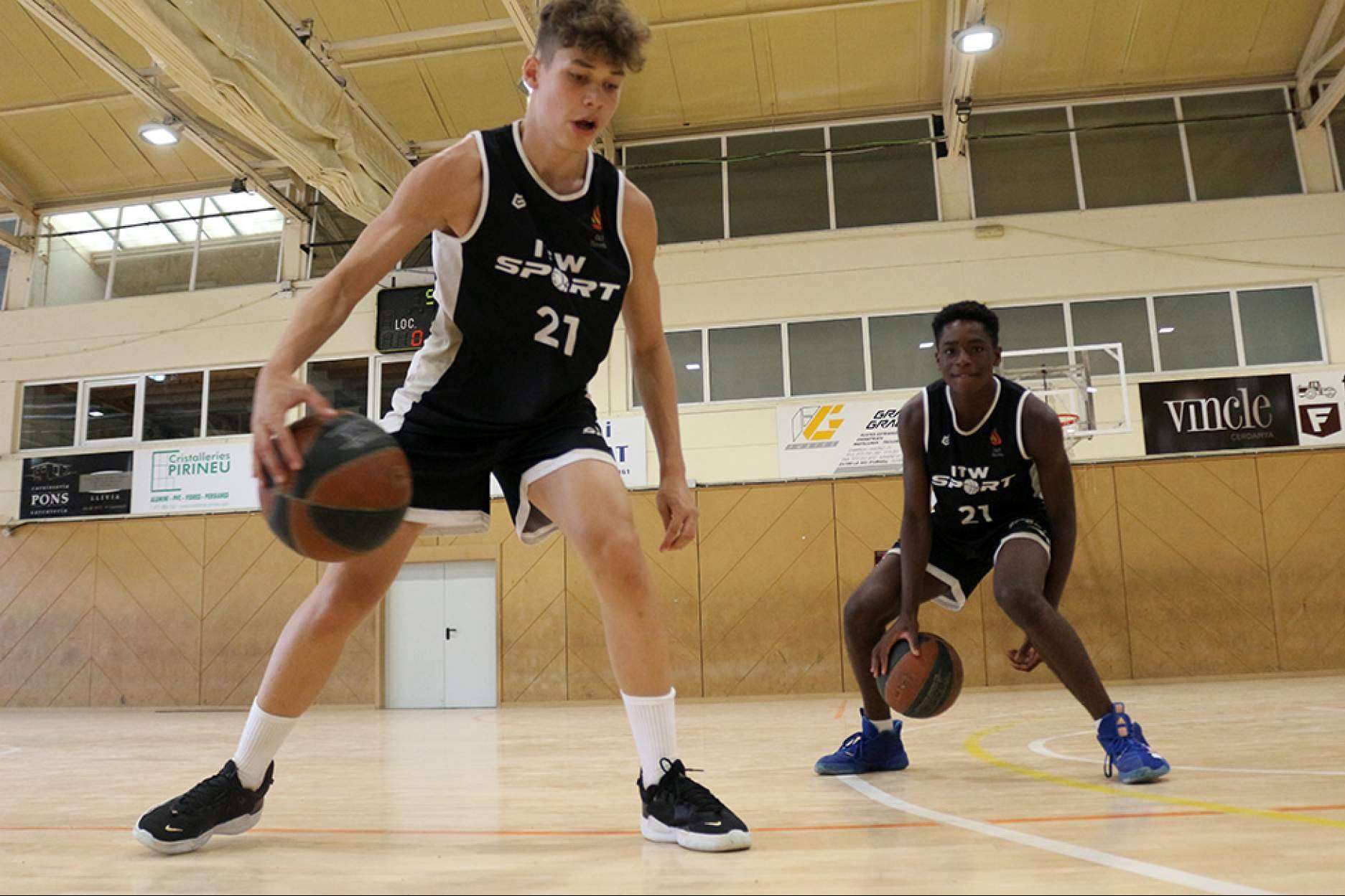 La formación de jugadores de baloncesto con ITW Sport