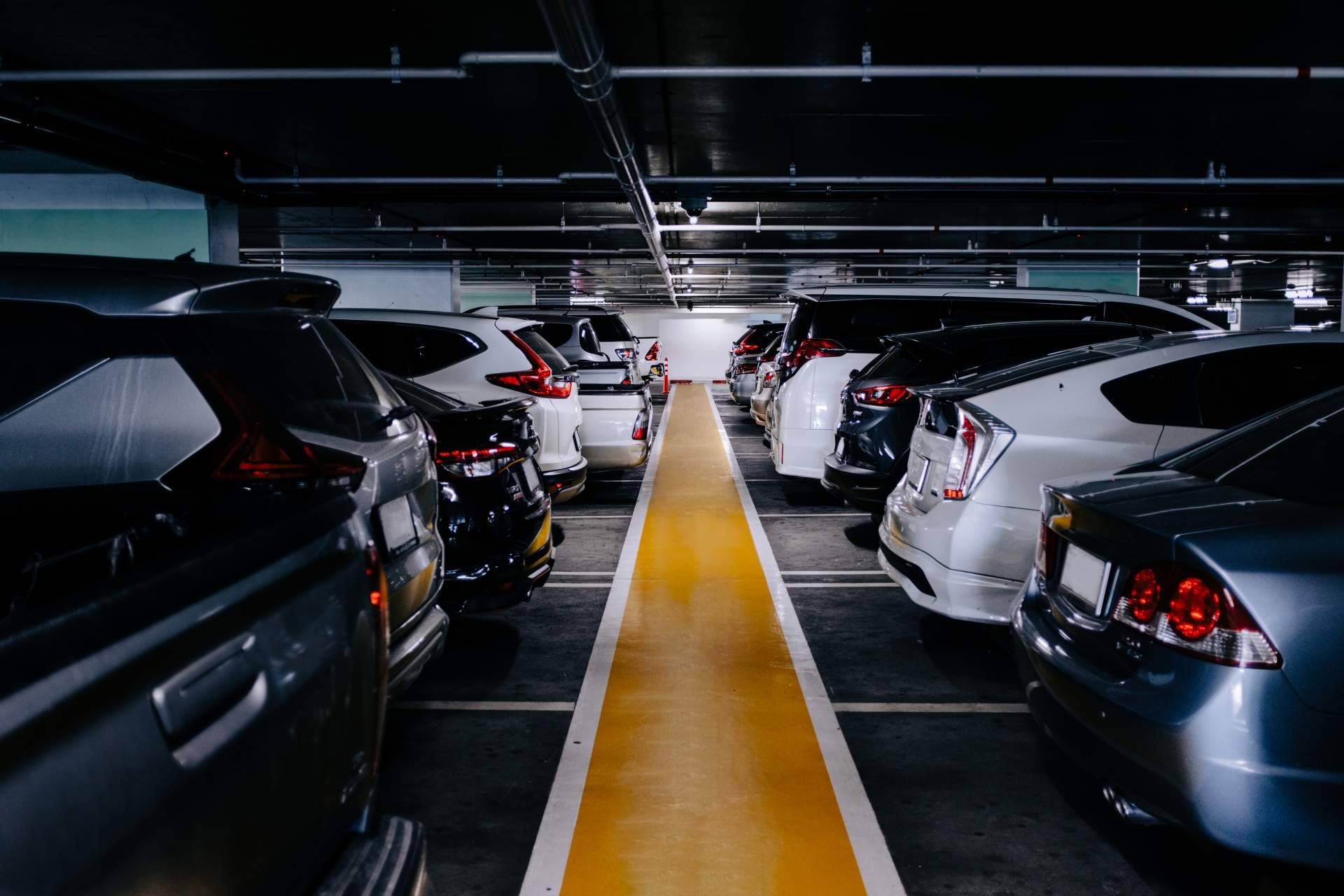 ¿Por qué es importante contar con un parking y/o garaje?, por FotoGaraje