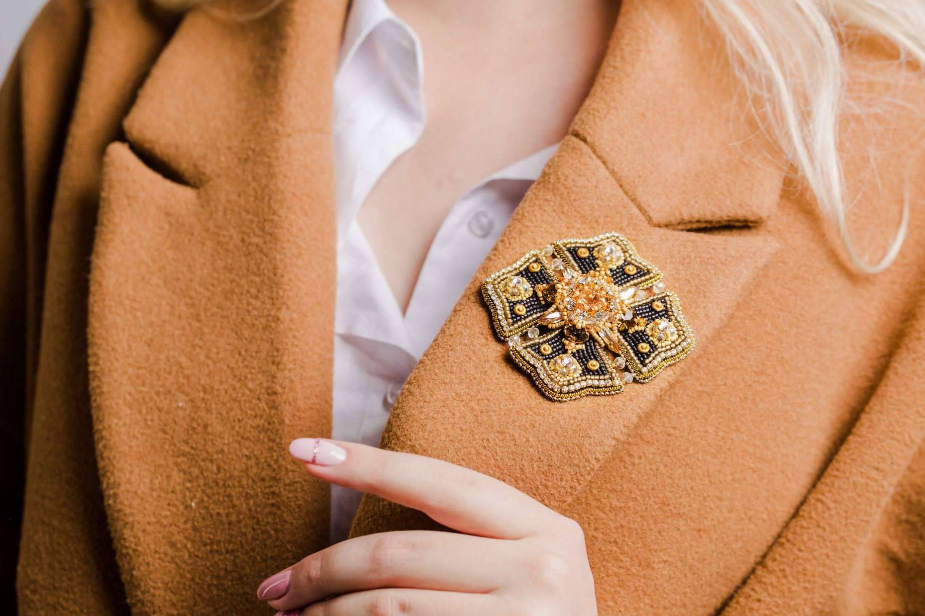 Aldabón Luxury dispone de broches para ropa de lujo