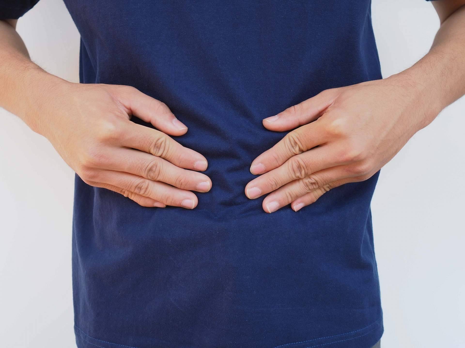 ¿Cuáles son las ventajas de la cirugía laparoscópica para tratar la hernia inguinal?, por el Dr. Enrique Mena del Río