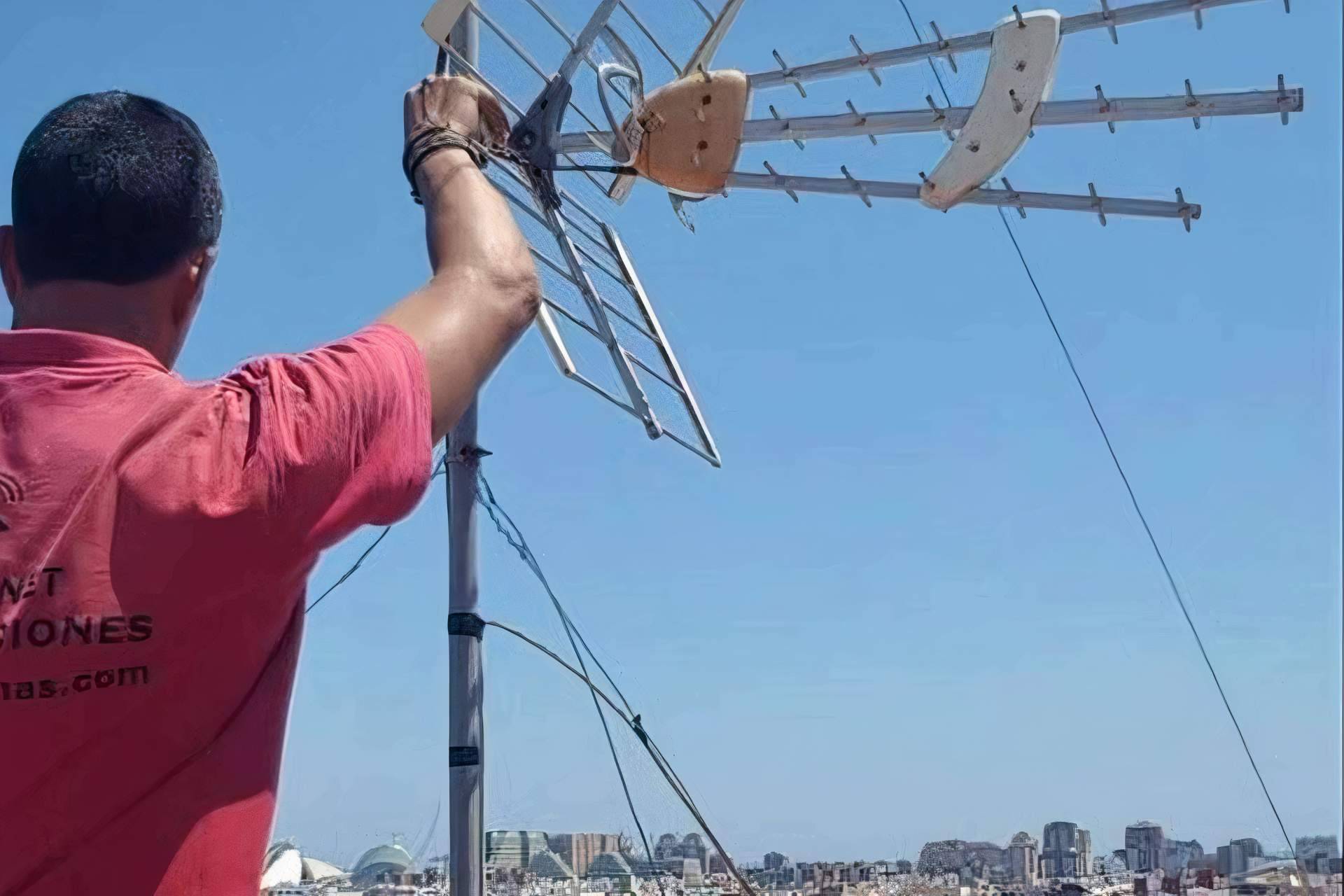 El portal de antenistas, Instaladorantenas.com, para encontrar servicios de forma rápida y segura