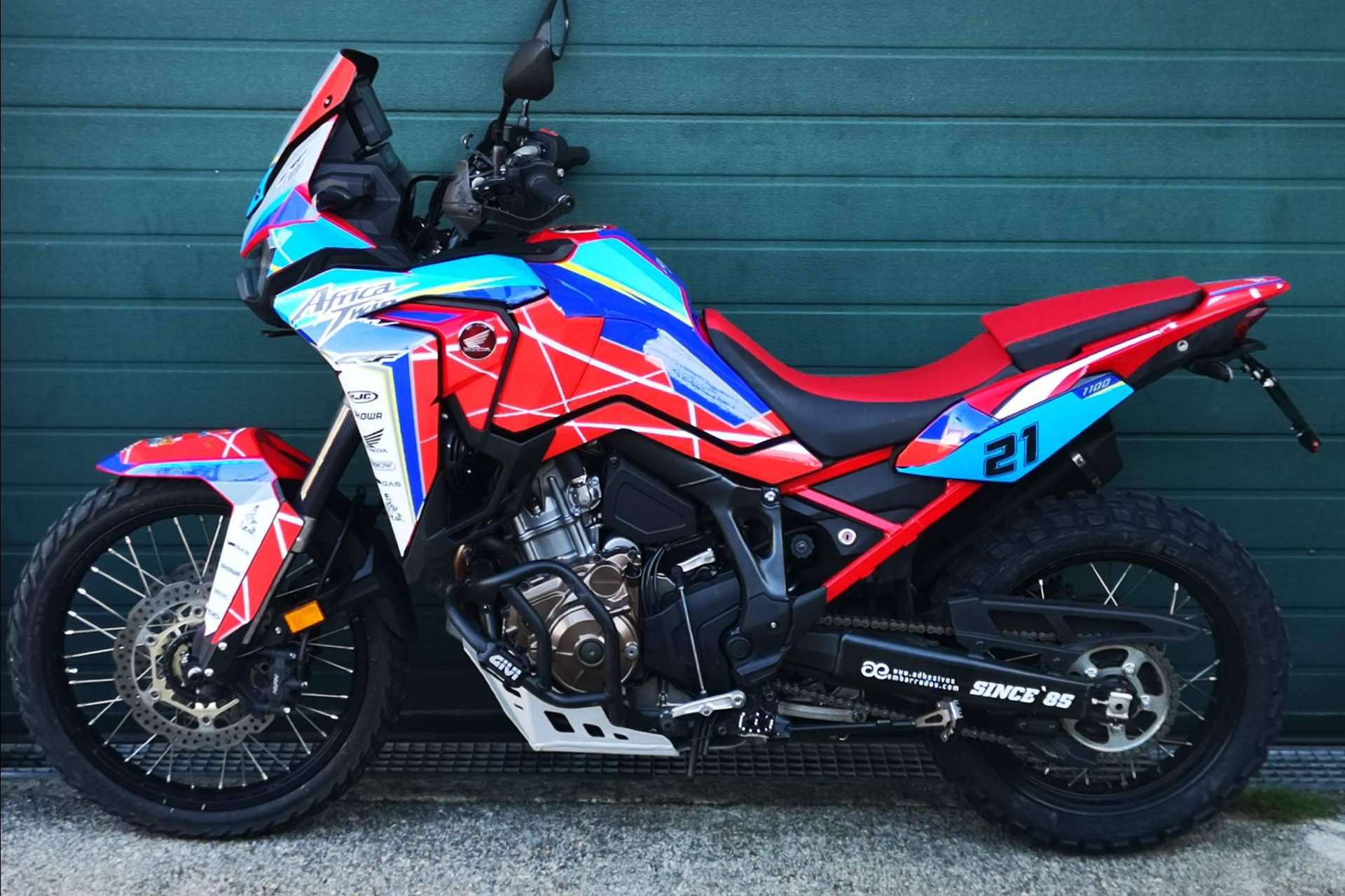 Vinilos para motos en ADHESIVOSEMBARRADOS