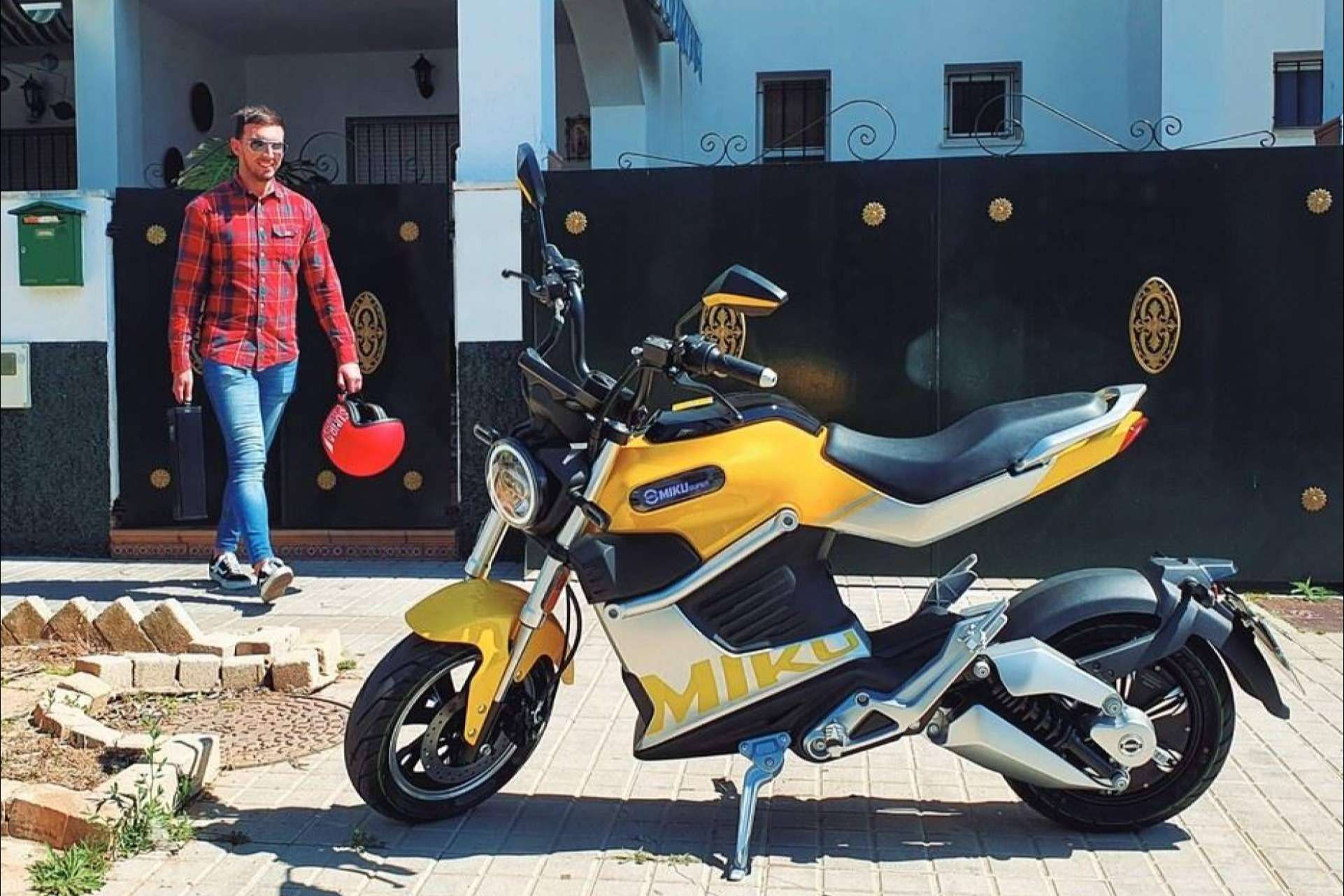 SUNRA, motos eléctricas a precios asequibles
