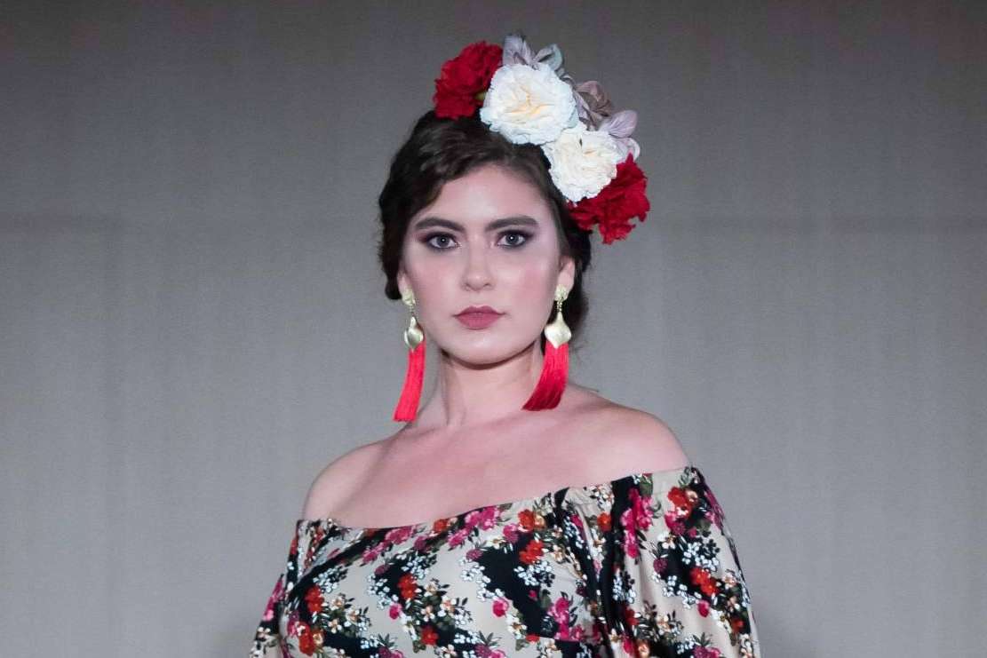 Carmen Fernández Complementos y sus flores de flamenca son el complemento imprescindible de cada vestido