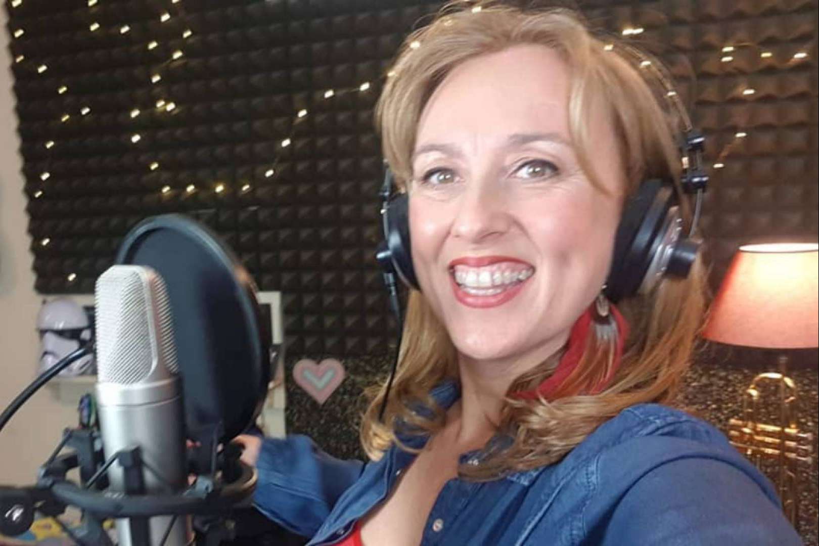 El Taller de Doblaje de Canciones, impartido por Hot Stuff Producciones Musicales