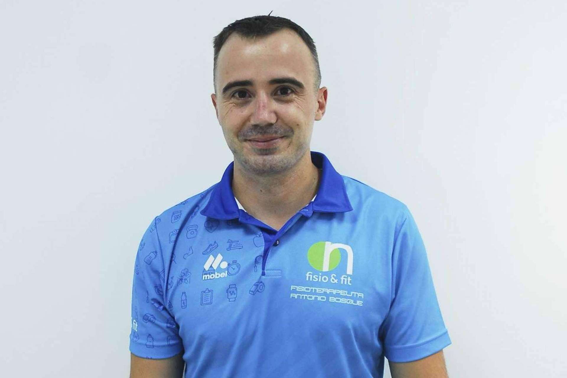 Tratamiento de patologías relacionadas con la fisioterapia para niños y jóvenes en la clínica Antonio Bosque