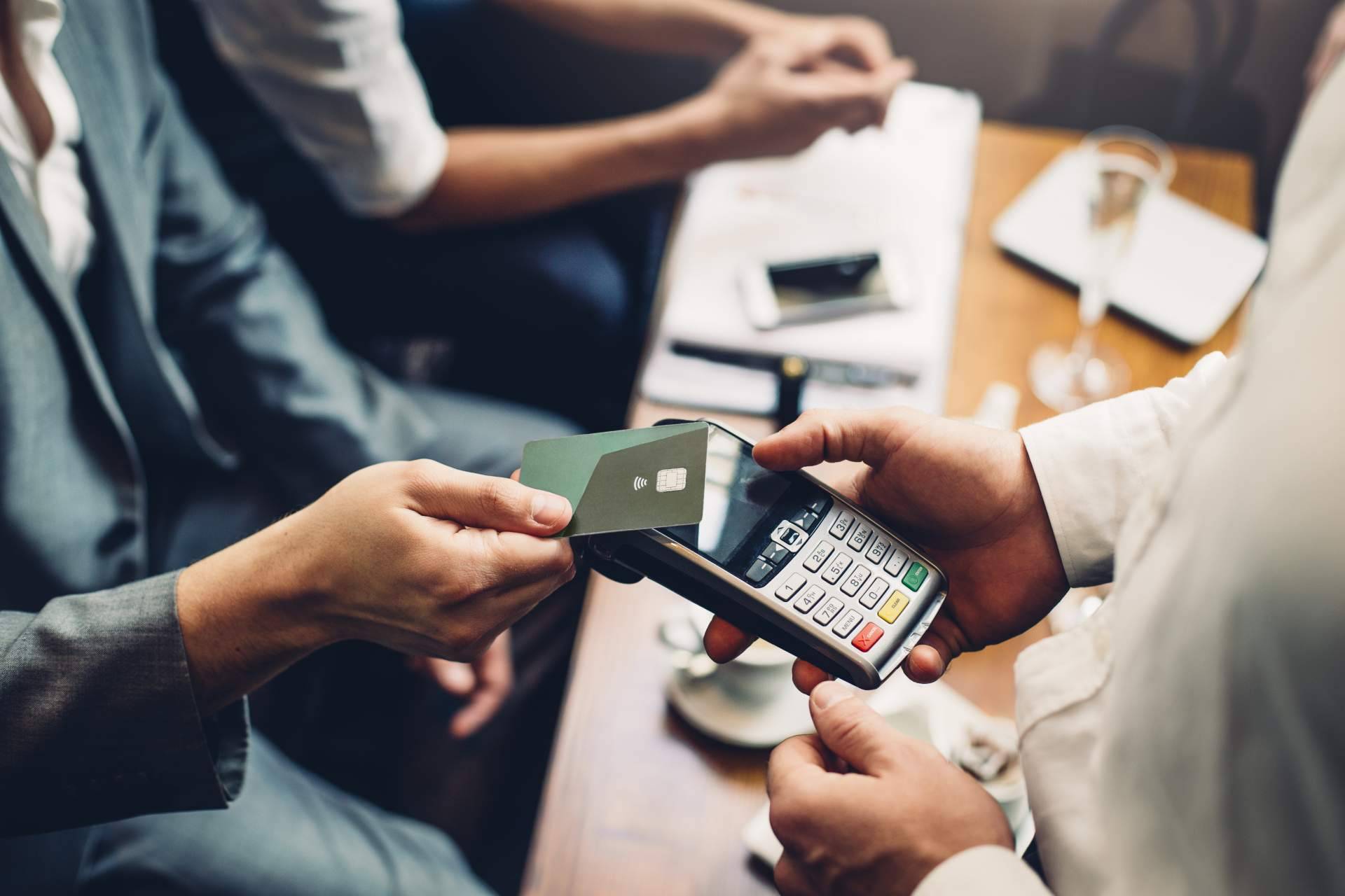 Las múltiples ventajas de los pagos en especie a empleados, por el despacho Max Gestión
